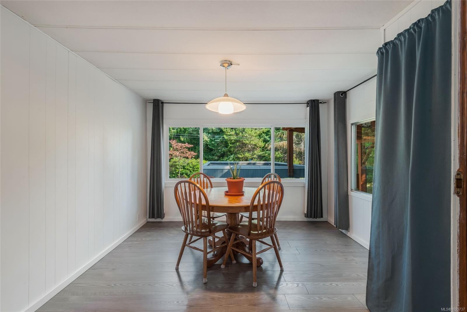 1520 King Rd, Qualicum Beach, BC