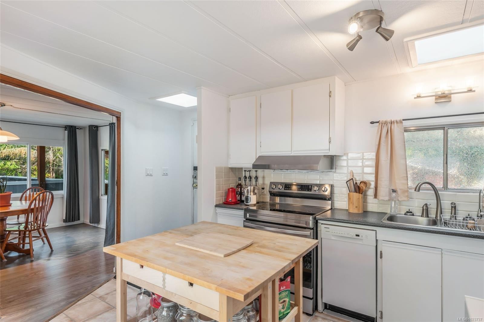 1520 King Rd, Qualicum Beach, BC