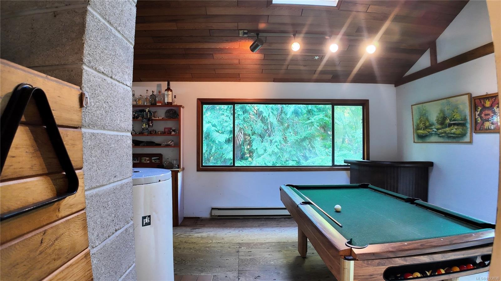 4480 Strachan Rd, Hornby Island, BC