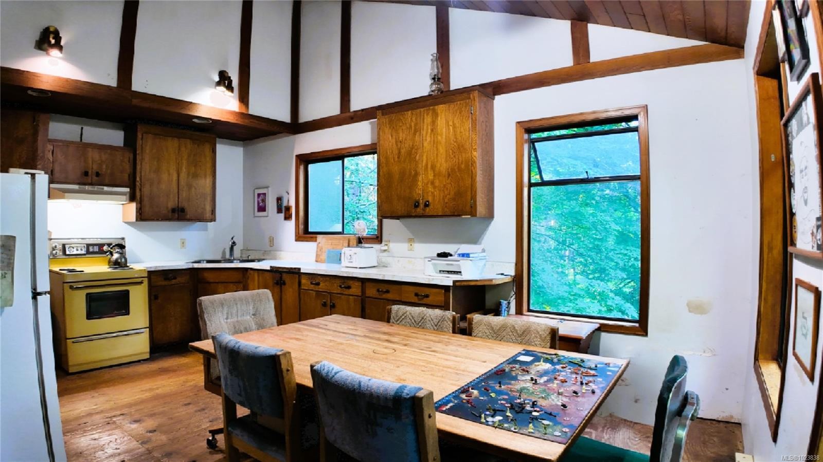 4480 Strachan Rd, Hornby Island, BC