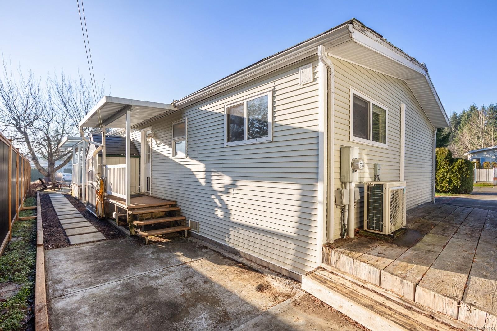 2153 Stadacona Dr, Comox, BC