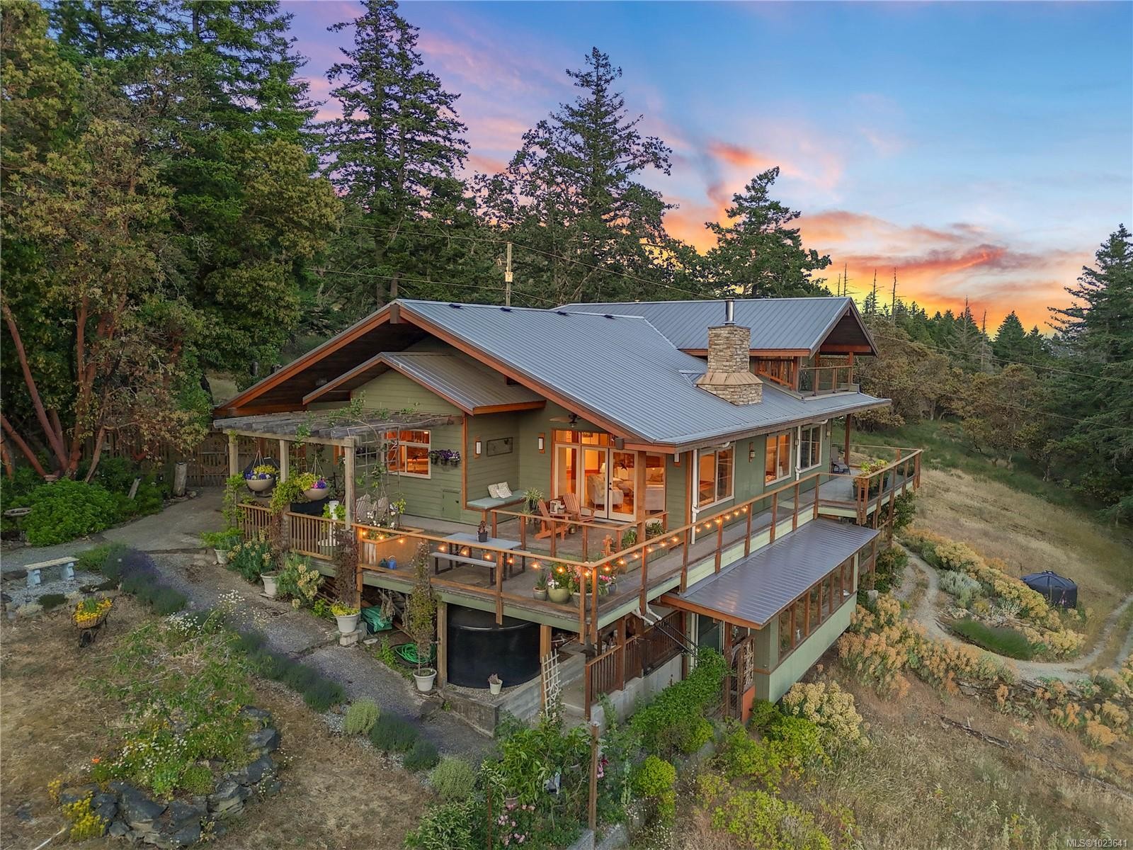 248 Suneagle Dr, Salt Spring, BC