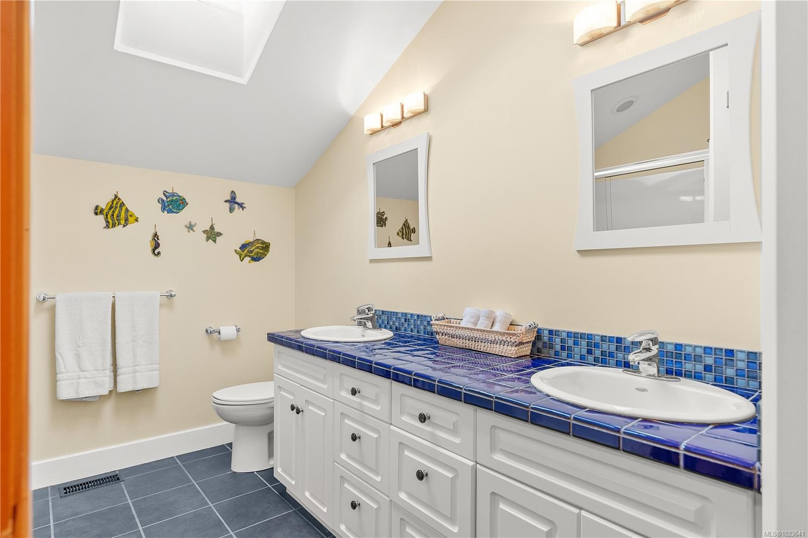 248 Suneagle Dr, Salt Spring, BC