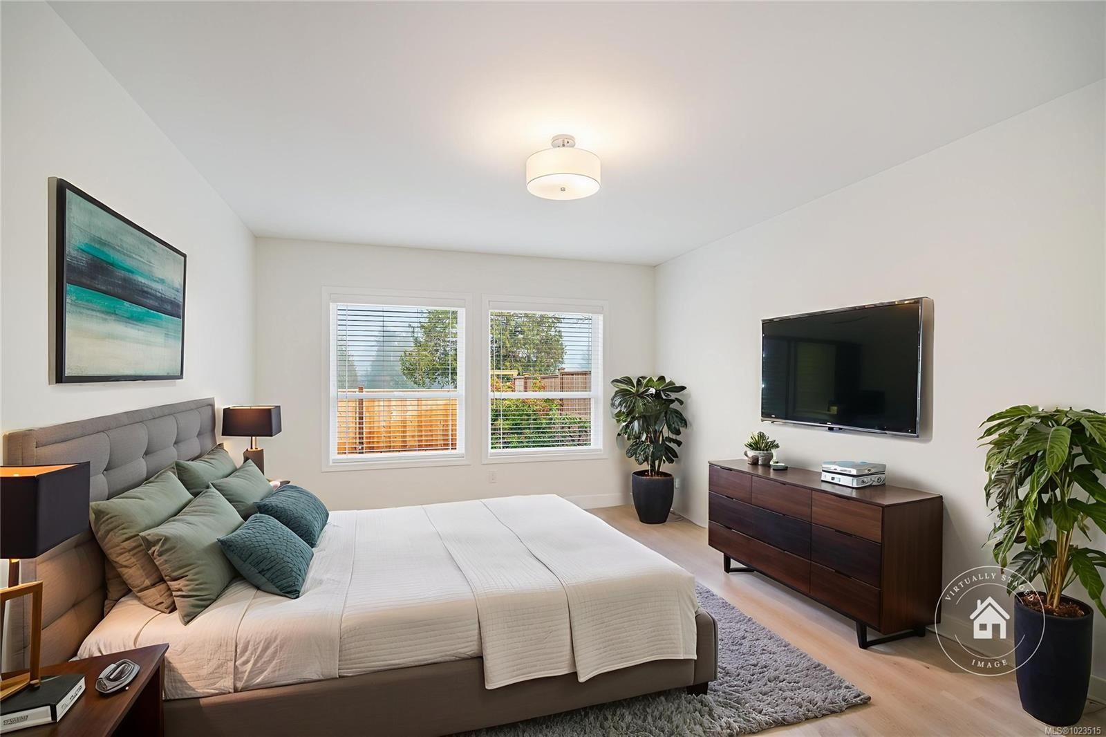 1293 Oceanside Dr, Qualicum Beach, BC