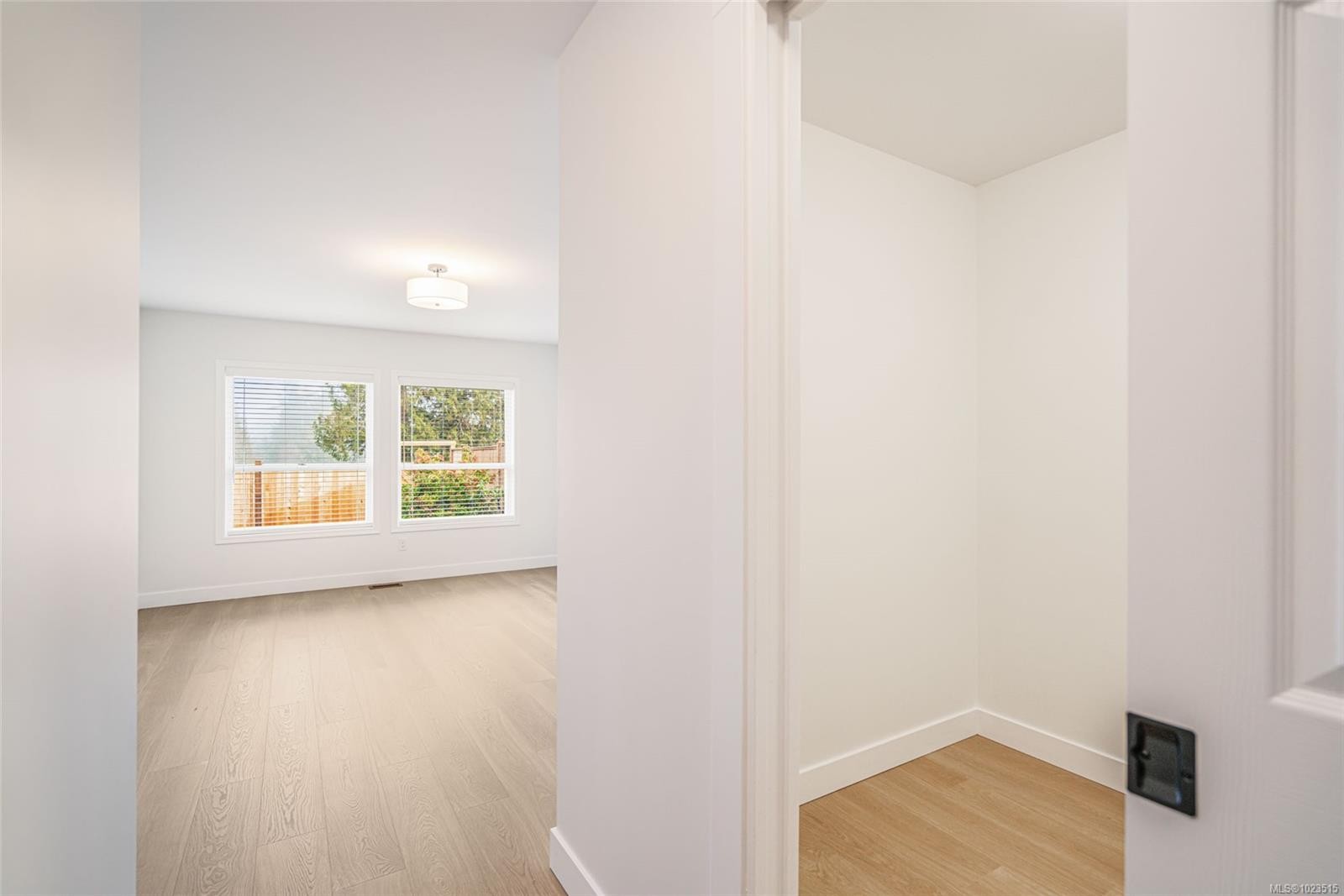 1293 Oceanside Dr, Qualicum Beach, BC