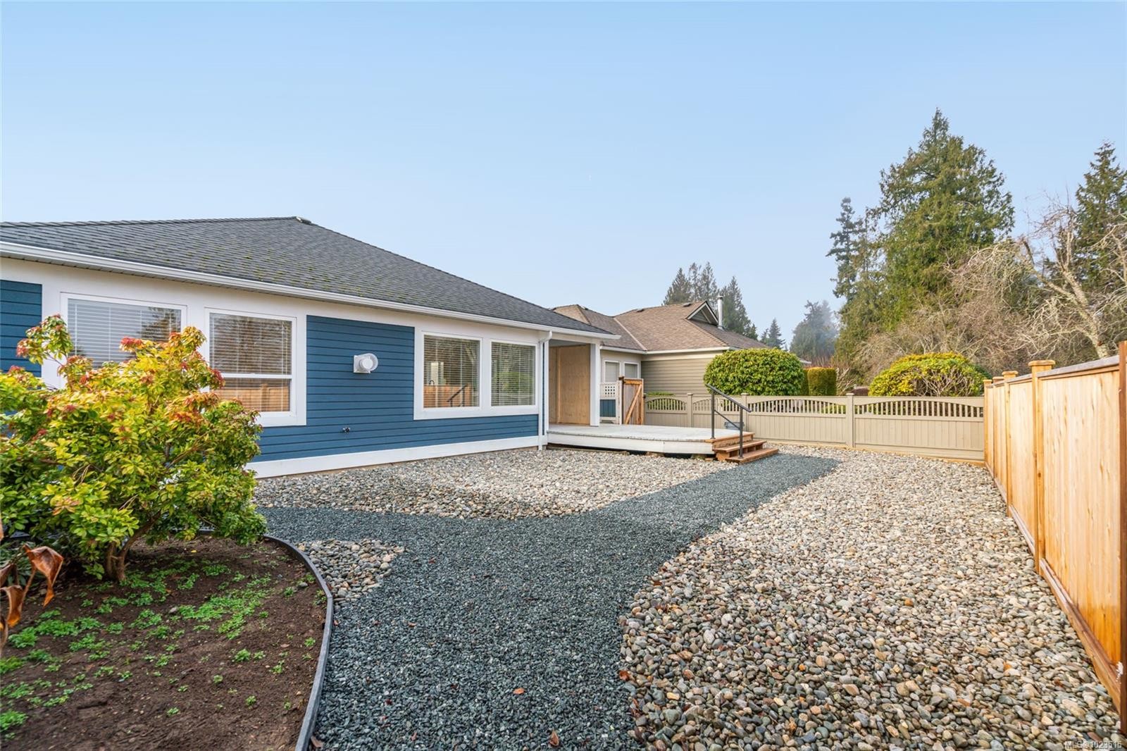 1293 Oceanside Dr, Qualicum Beach, BC