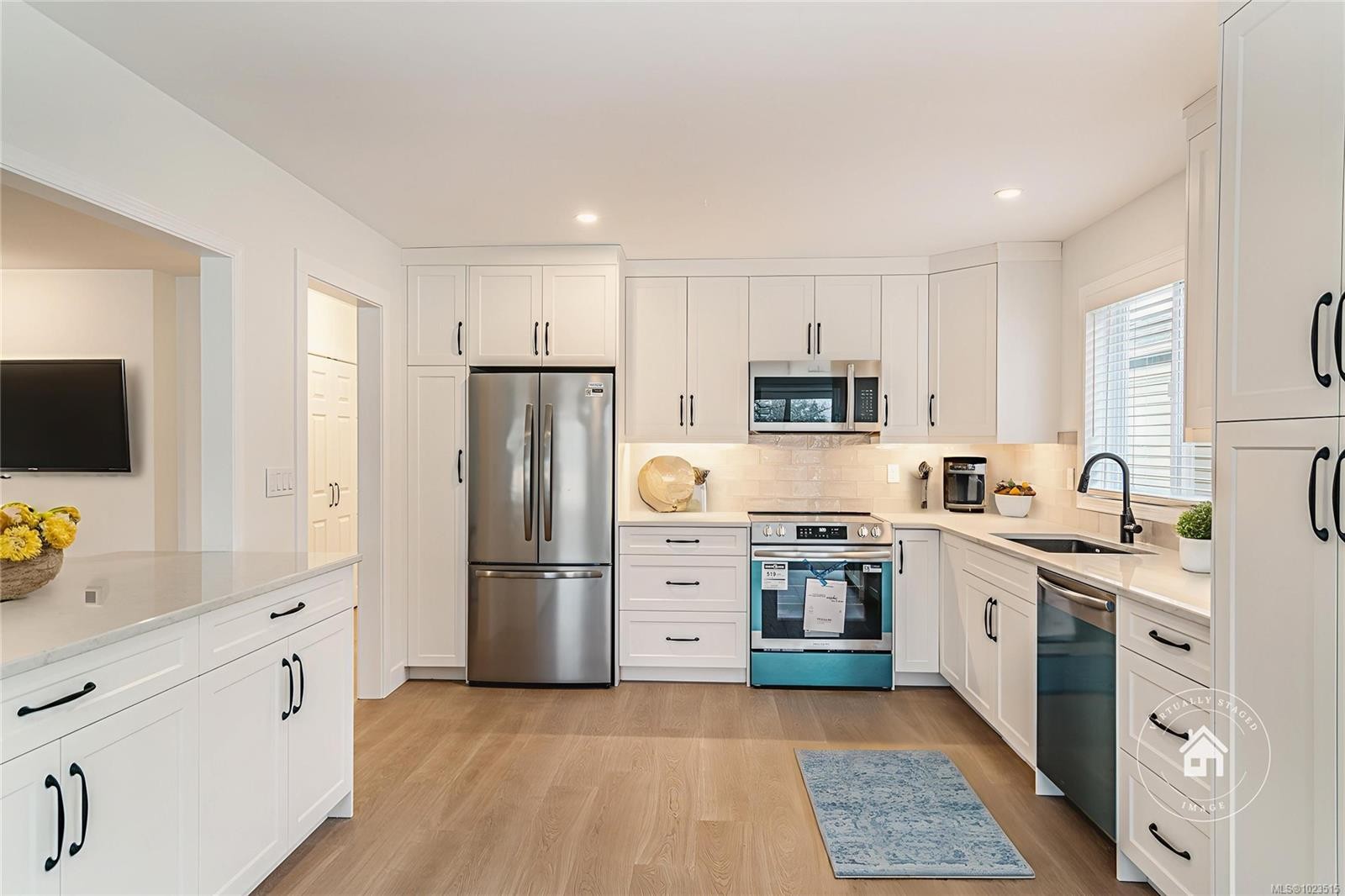 1293 Oceanside Dr, Qualicum Beach, BC