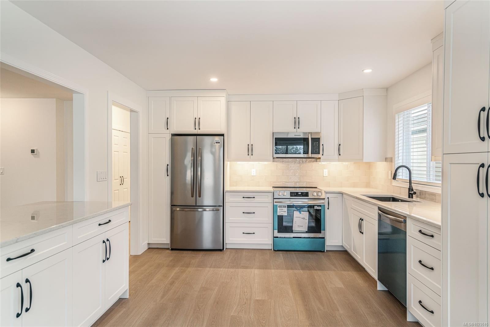 1293 Oceanside Dr, Qualicum Beach, BC