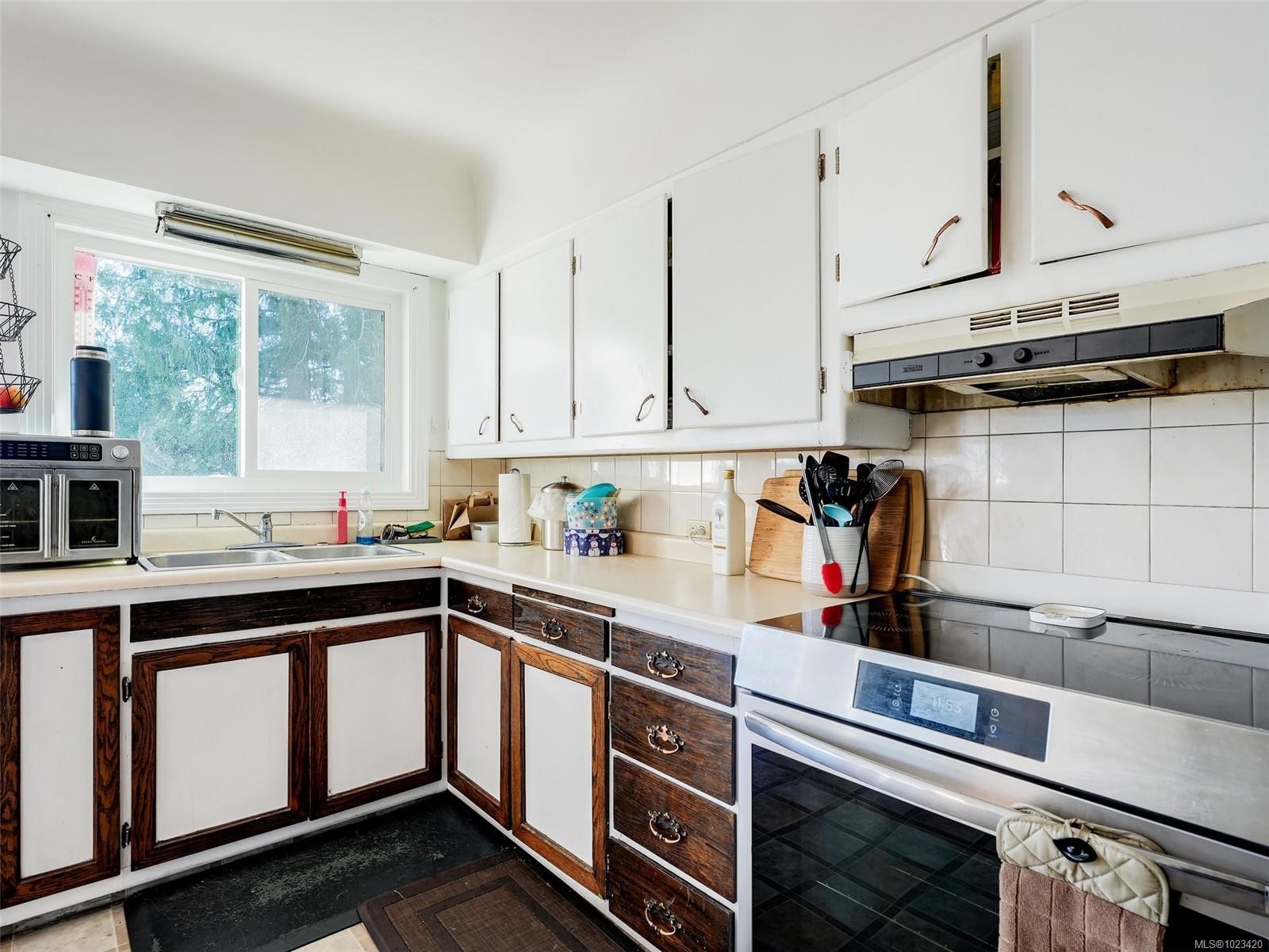 269 Glenairlie Dr, View Royal, BC