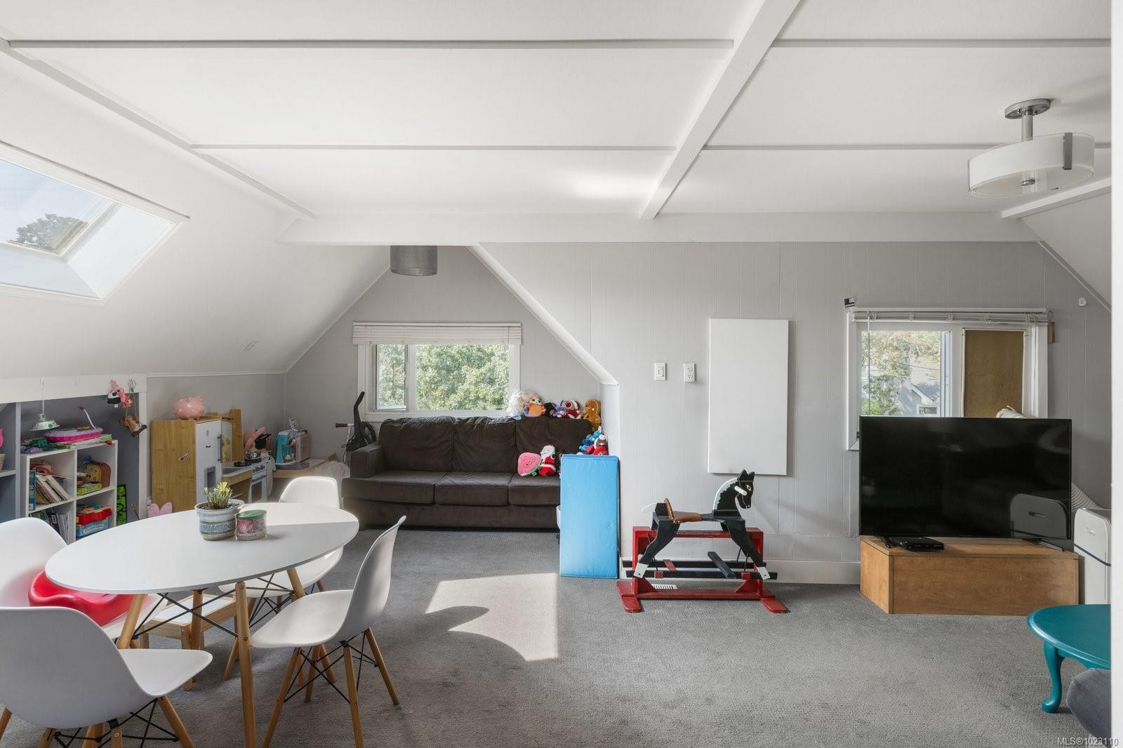 2393 Eastdowne Rd, Oak Bay, BC