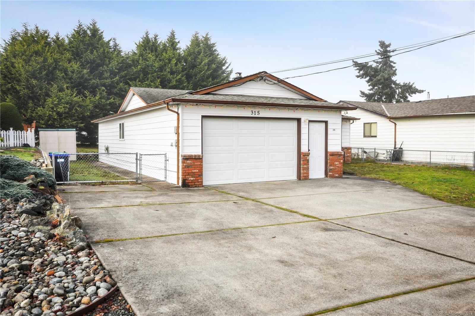 315 Peacock St, Parksville, BC