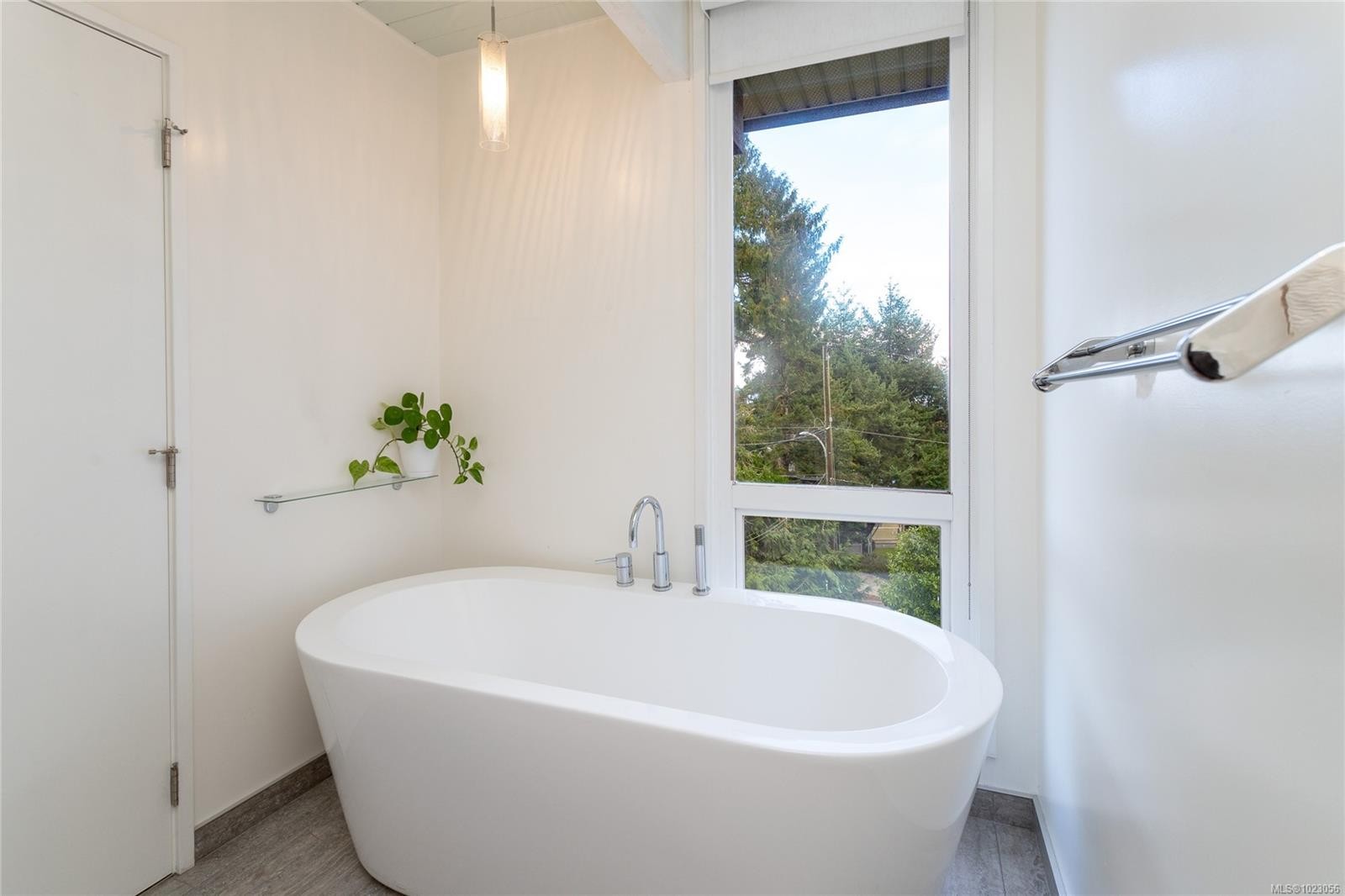 5150 Polson Terr, Saanich, BC