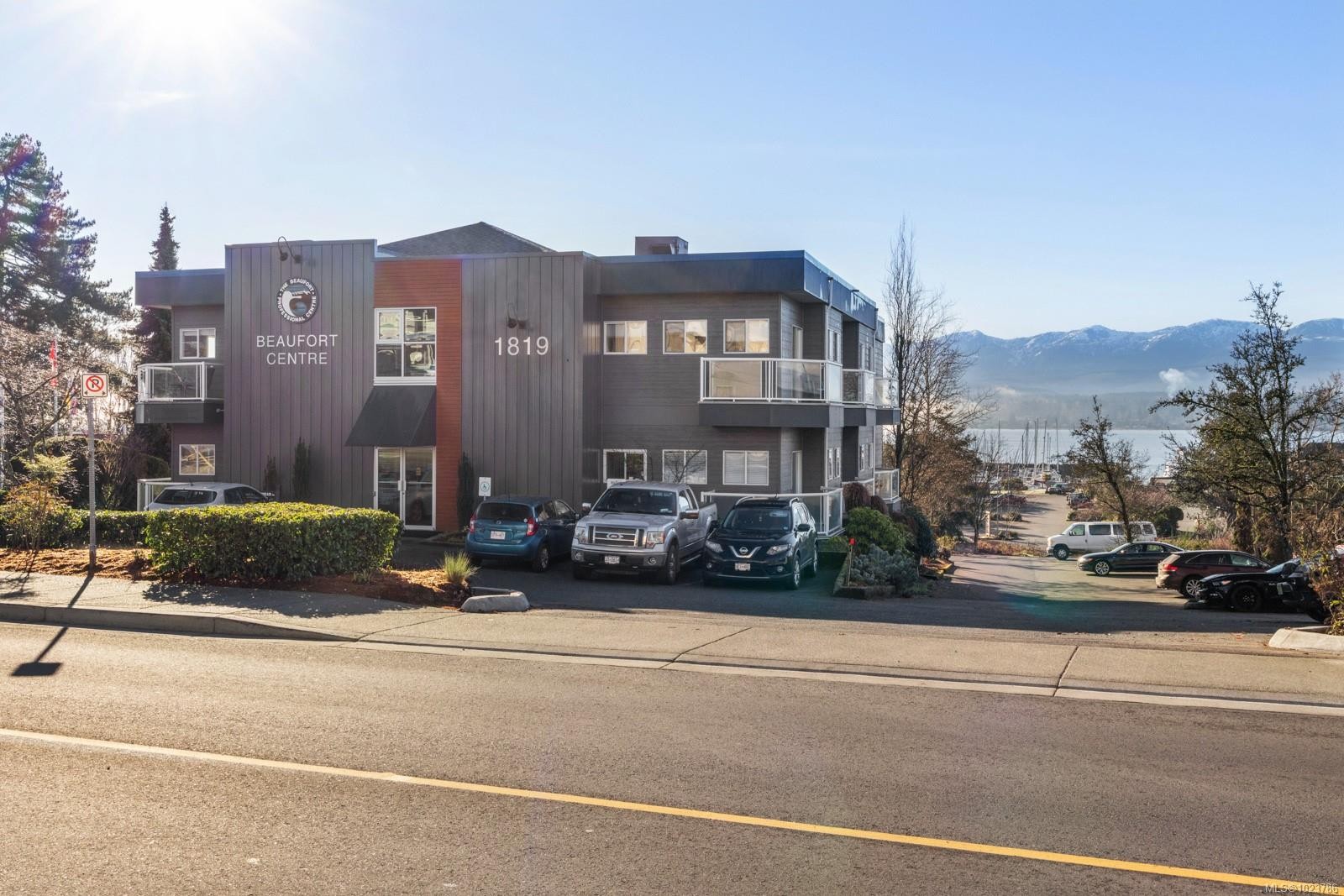 205-1819 Beaufort Ave, Comox, BC