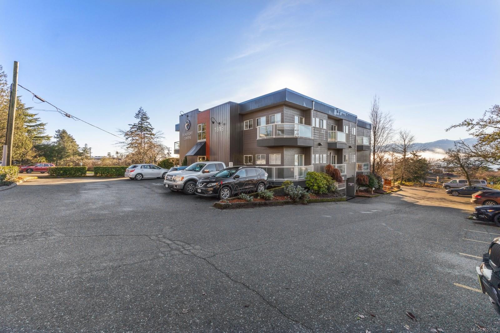 205-1819 Beaufort Ave, Comox, BC