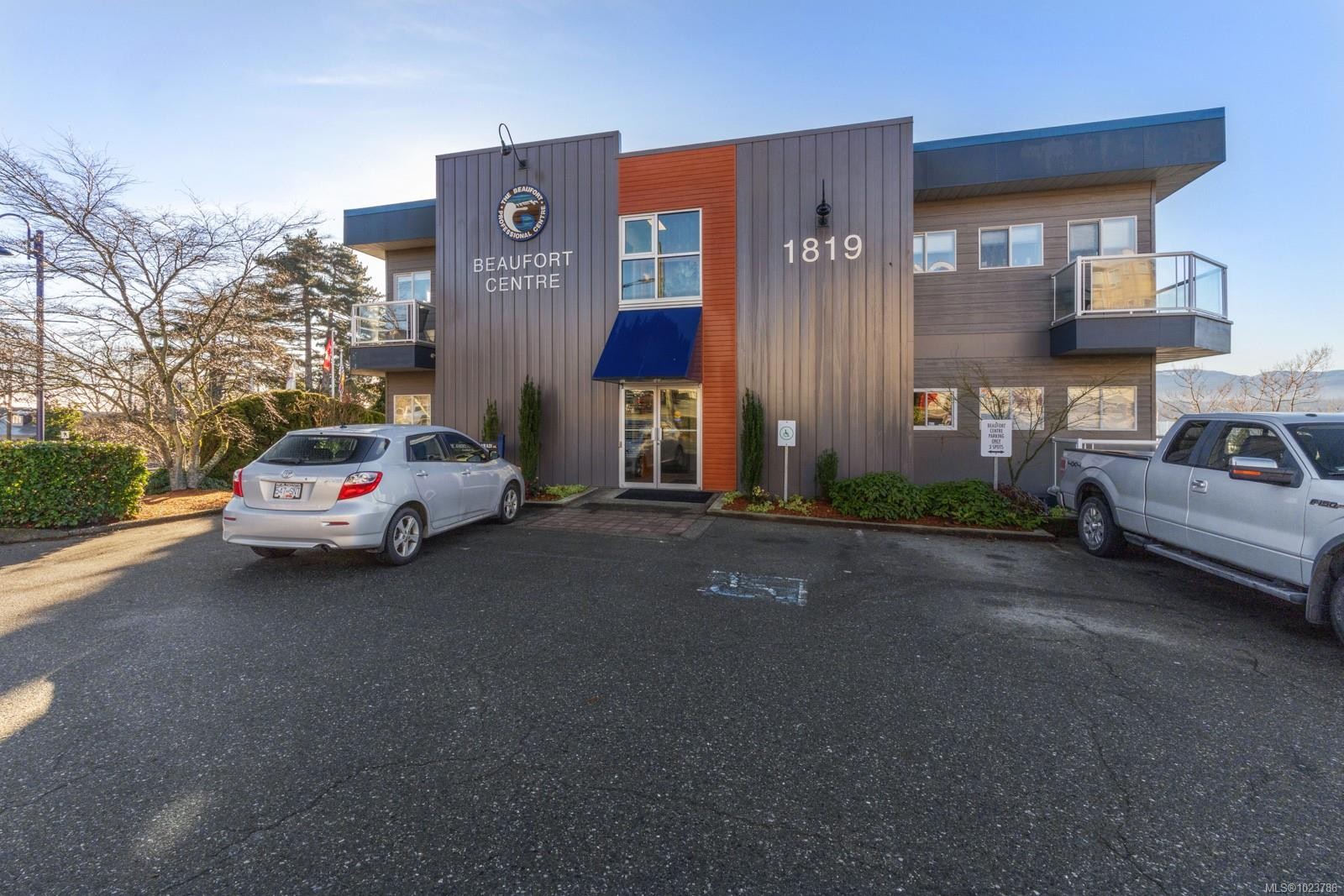 205-1819 Beaufort Ave, Comox, BC