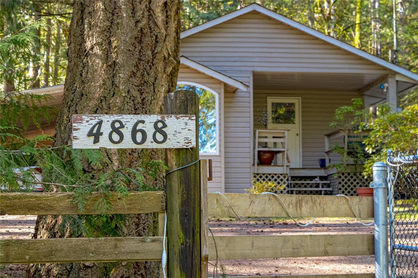 4868 Prospect Dr, Ladysmith, BC