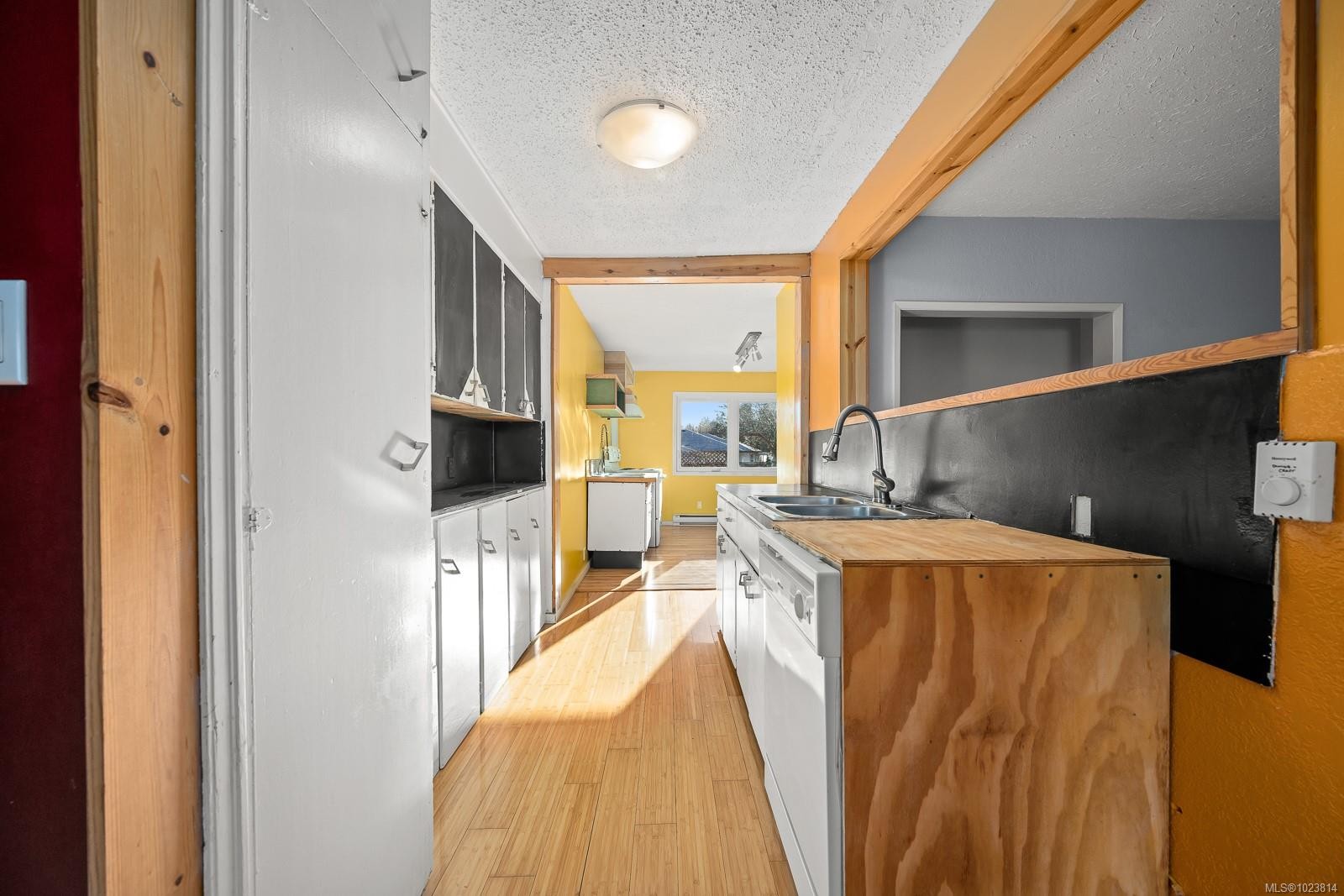 1120 5Th St, Courtenay, BC