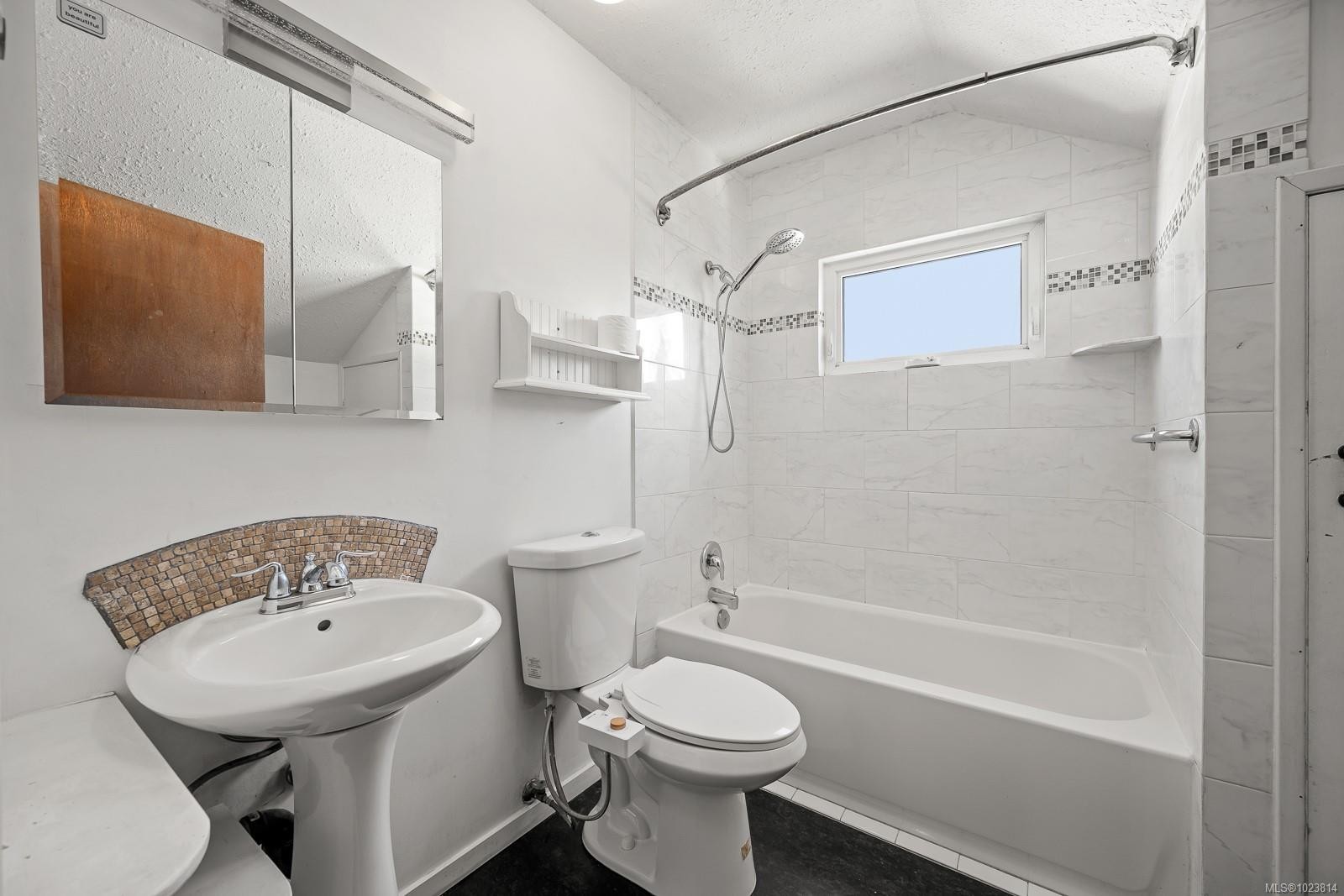 1120 5Th St, Courtenay, BC