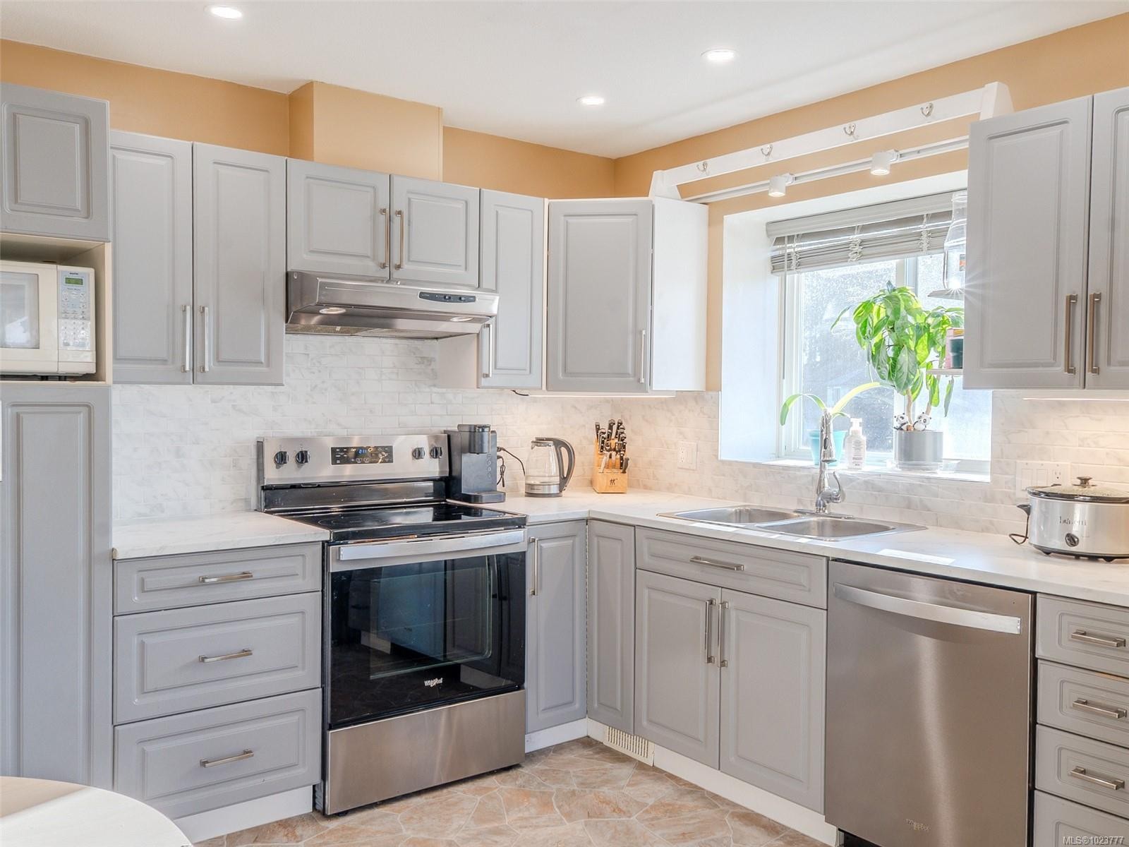 6614 Everest Dr, Nanaimo, BC