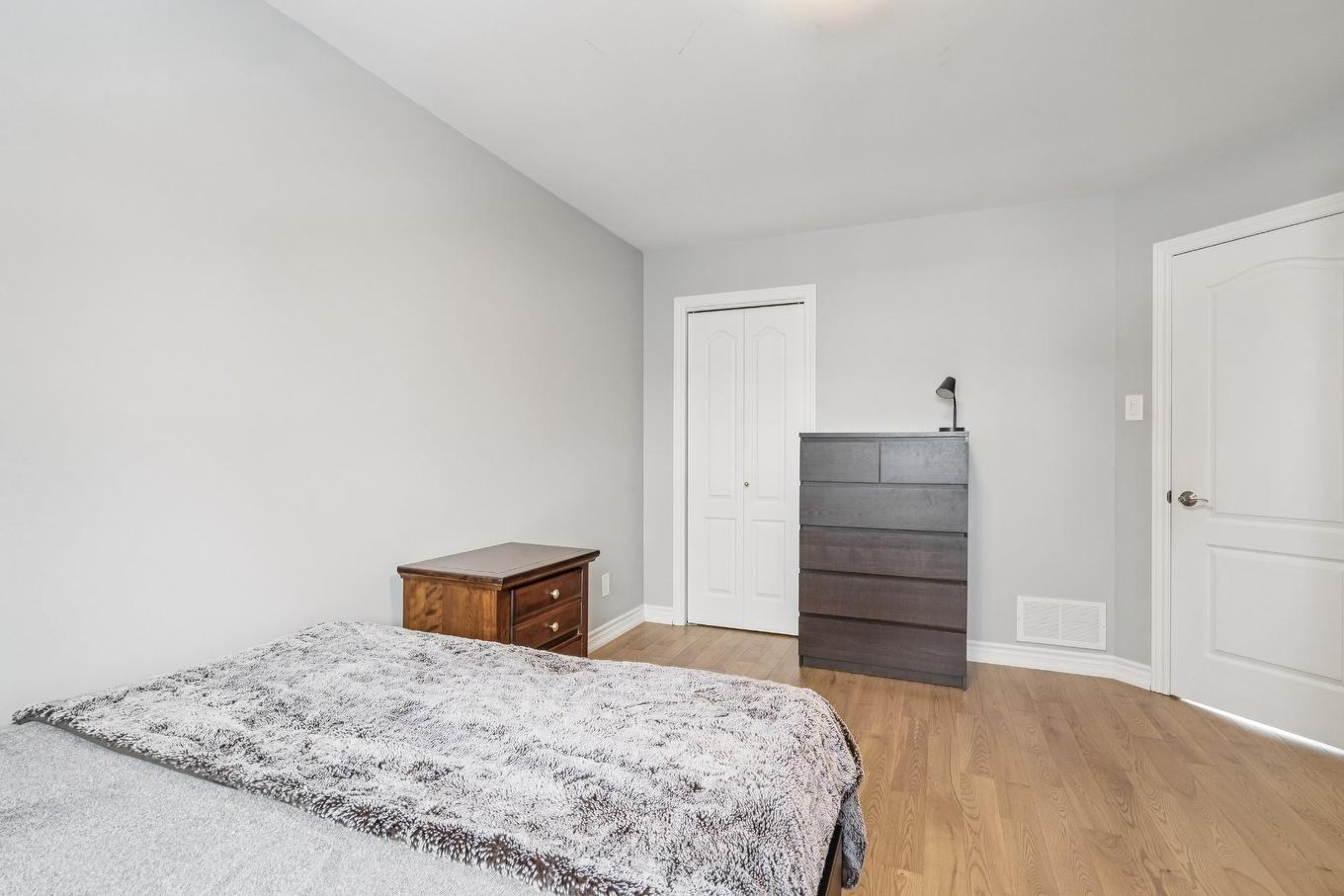 Chambre à coucher - 614 Rue Du Sauvignon, Rosemère, QC - Indoor Photo Showing Bedroom