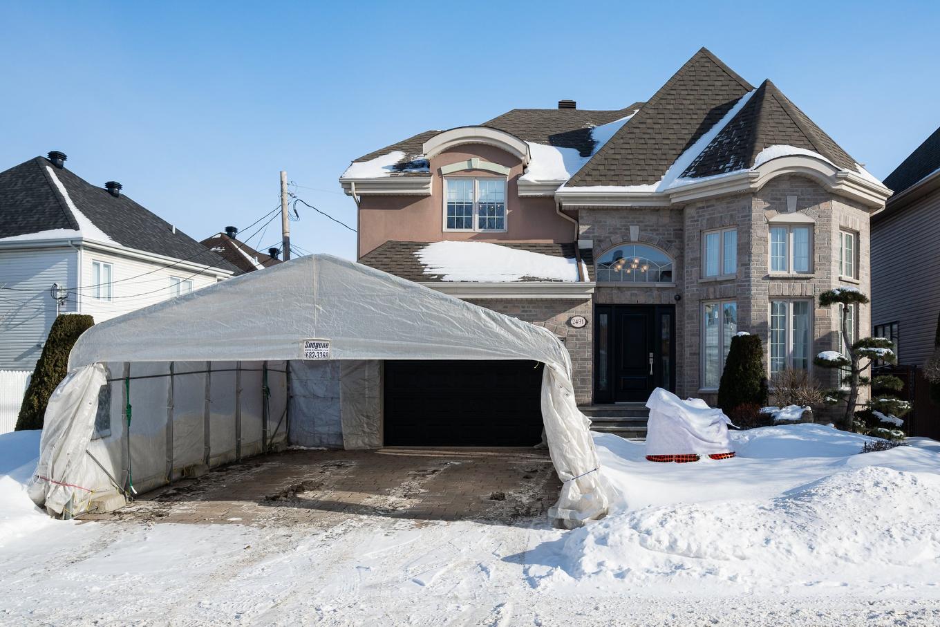 Frontage - 2491 Rue Dalbis, Laval (Chomedey), QC - Outdoor