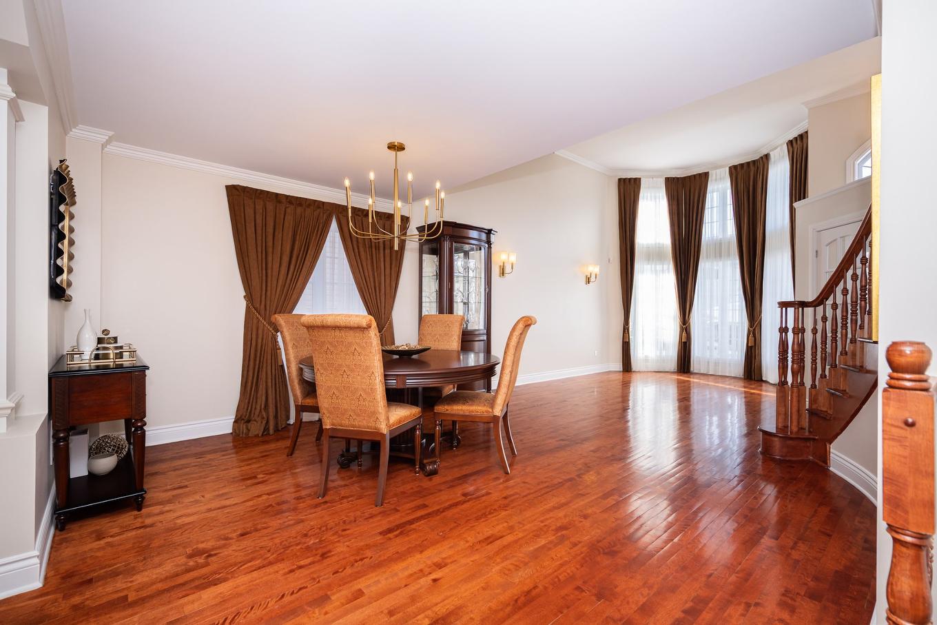 Dining room - 2491 Rue Dalbis, Laval (Chomedey), QC - Indoor Photo Showing Dining Room