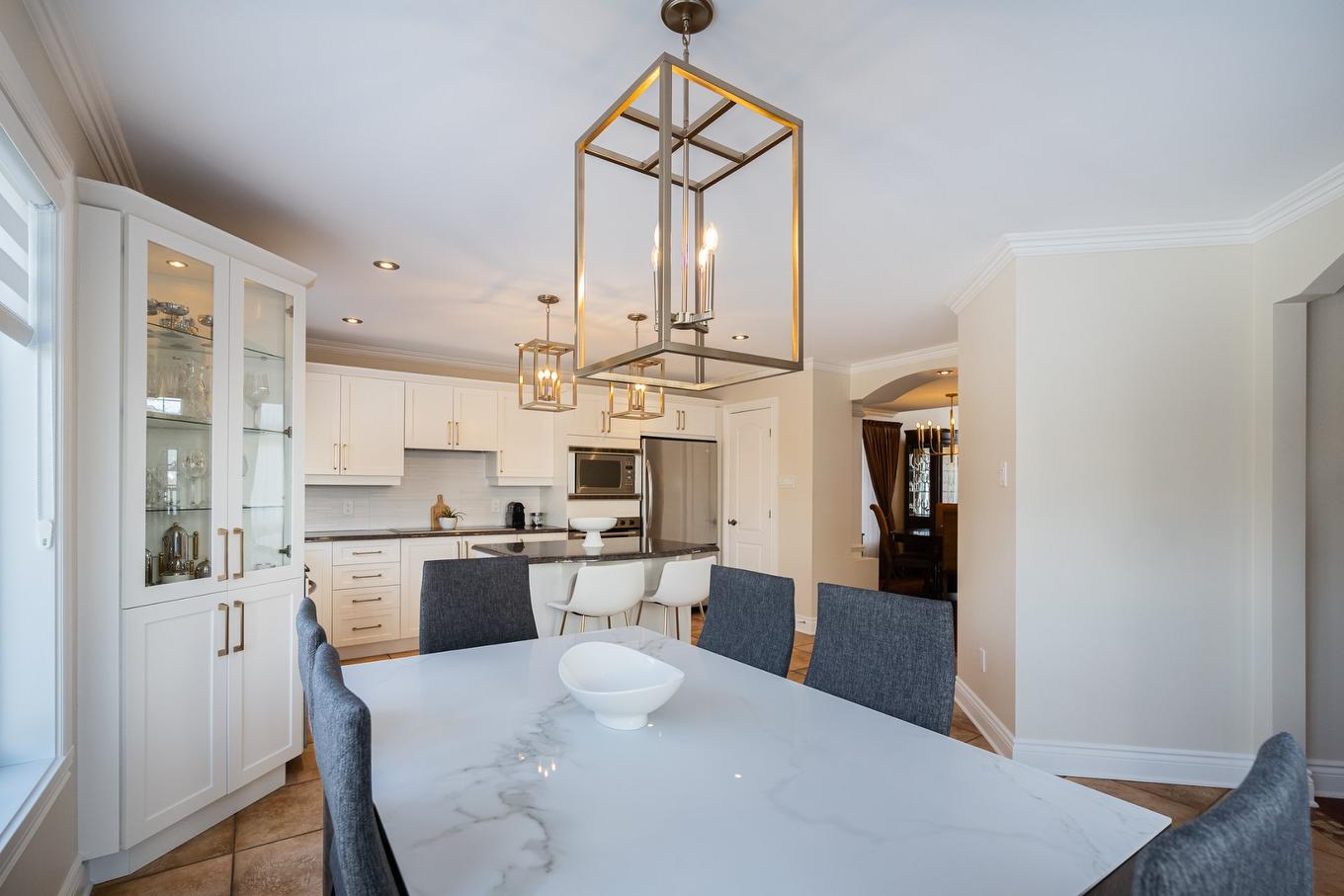 Kitchen - 2491 Rue Dalbis, Laval (Chomedey), QC - Indoor Photo Showing Dining Room