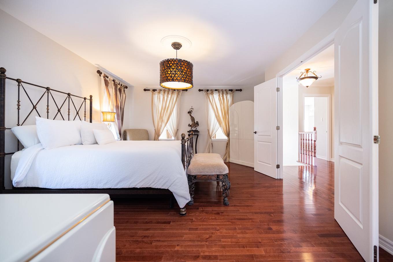 Primary bedroom - 2491 Rue Dalbis, Laval (Chomedey), QC - Indoor Photo Showing Bedroom