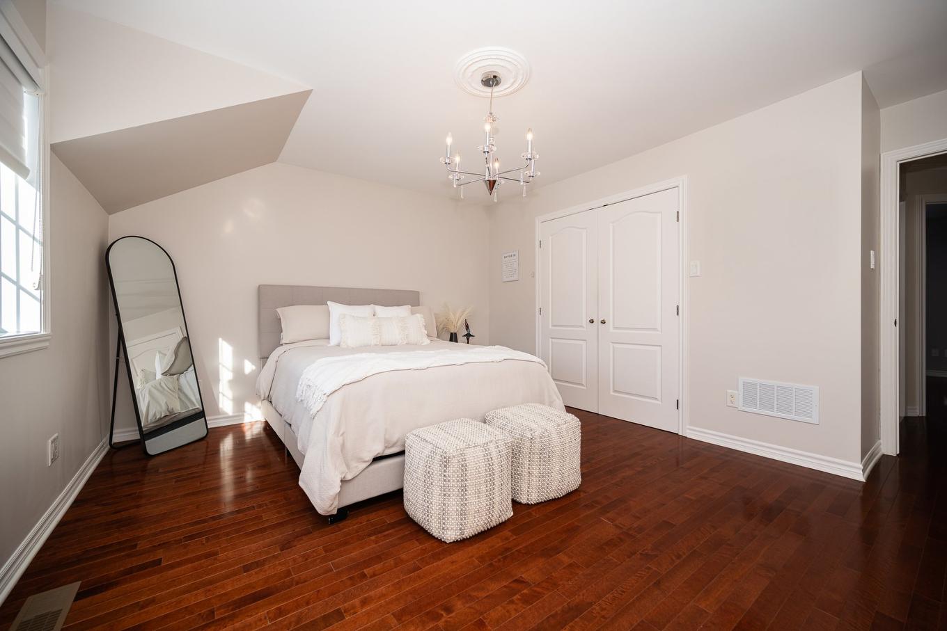 Bedroom - 2491 Rue Dalbis, Laval (Chomedey), QC - Indoor Photo Showing Bedroom