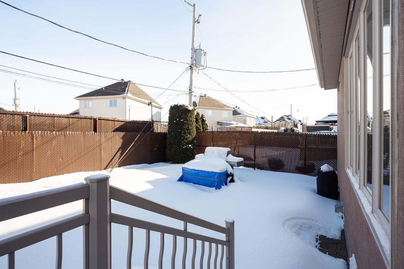 Backyard - 2491 Rue Dalbis, Laval (Chomedey), QC - Outdoor