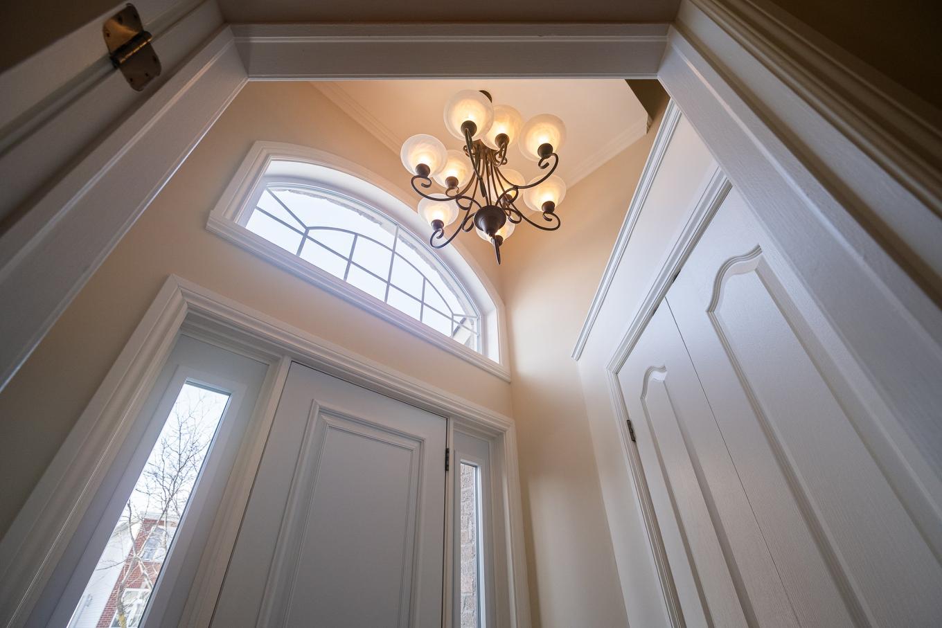 Hall - 2491 Rue Dalbis, Laval (Chomedey), QC - Indoor Photo Showing Other Room