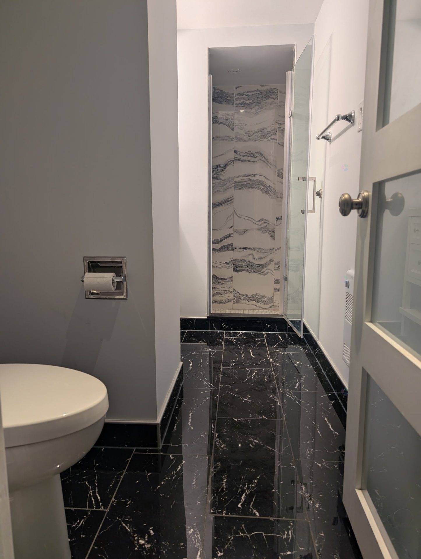 Salle de bains - 15 Av. Laurelwood, Pointe-Claire, QC - Indoor Photo Showing Bathroom