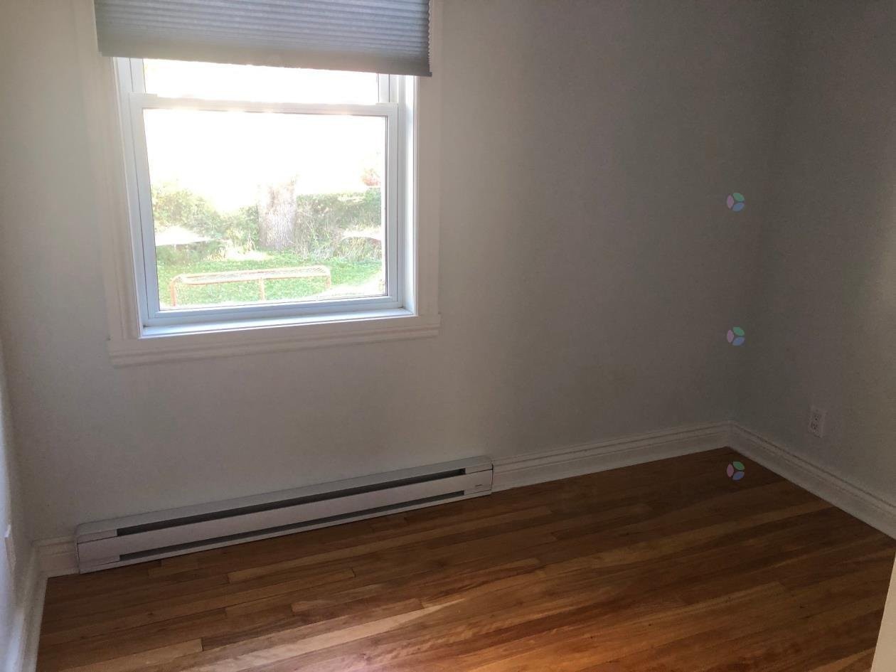 Chambre à coucher - 15 Av. Laurelwood, Pointe-Claire, QC - Indoor Photo Showing Other Room