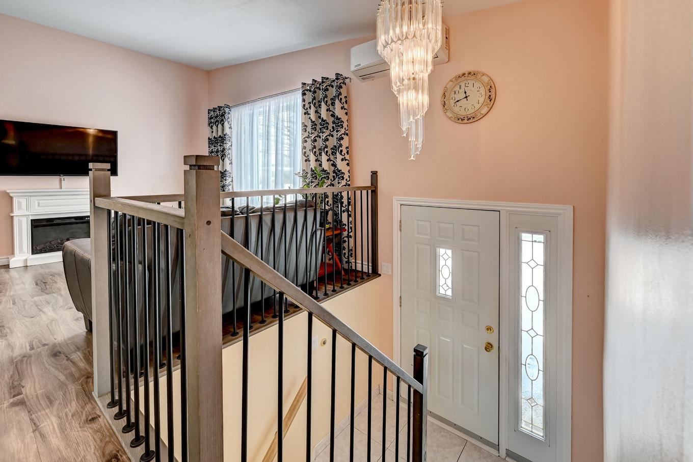 Intérieur - 773 Rue Julien, Laval (Sainte-Dorothée), QC - Indoor Photo Showing Other Room