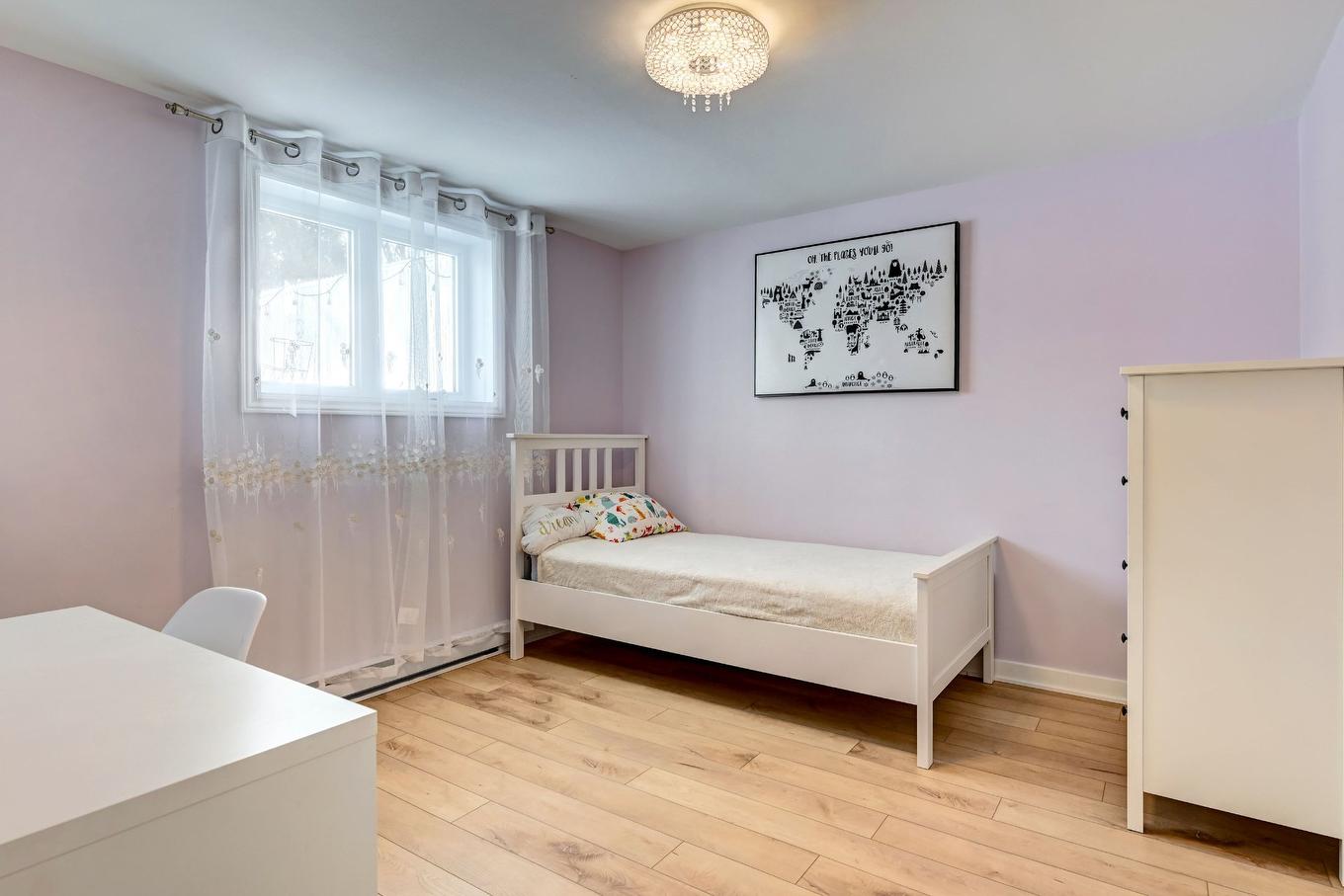 Chambre à coucher - 773 Rue Julien, Laval (Sainte-Dorothée), QC - Indoor Photo Showing Bedroom