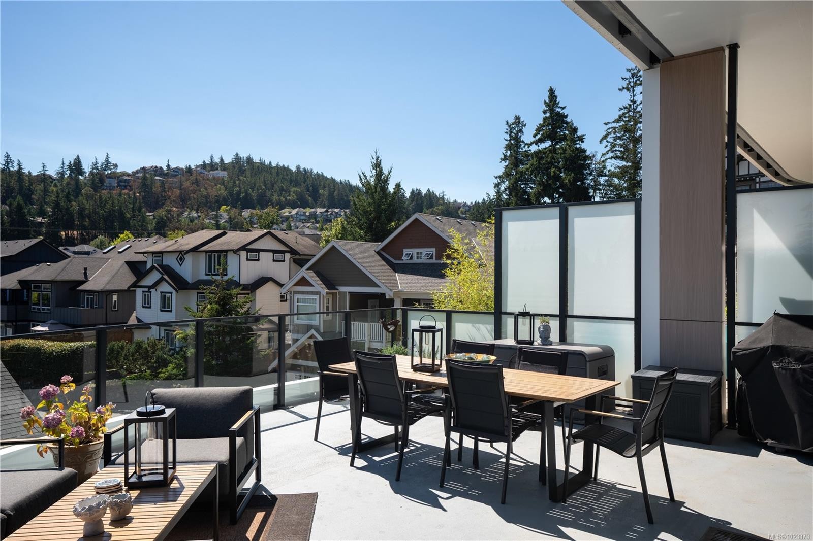 602-2000 Hannington Rd, Langford, BC - Outdoor With Exterior