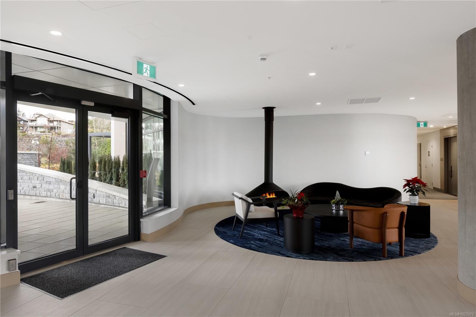 602-2000 Hannington Rd, Langford, BC - Indoor Photo Showing Other Room