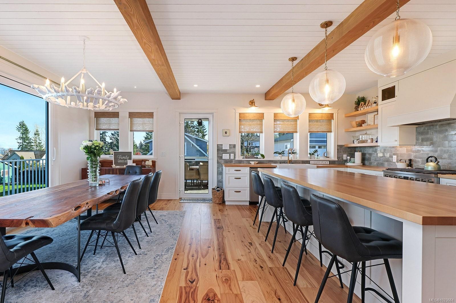 3839/3841 Ross Ave, Royston, BC