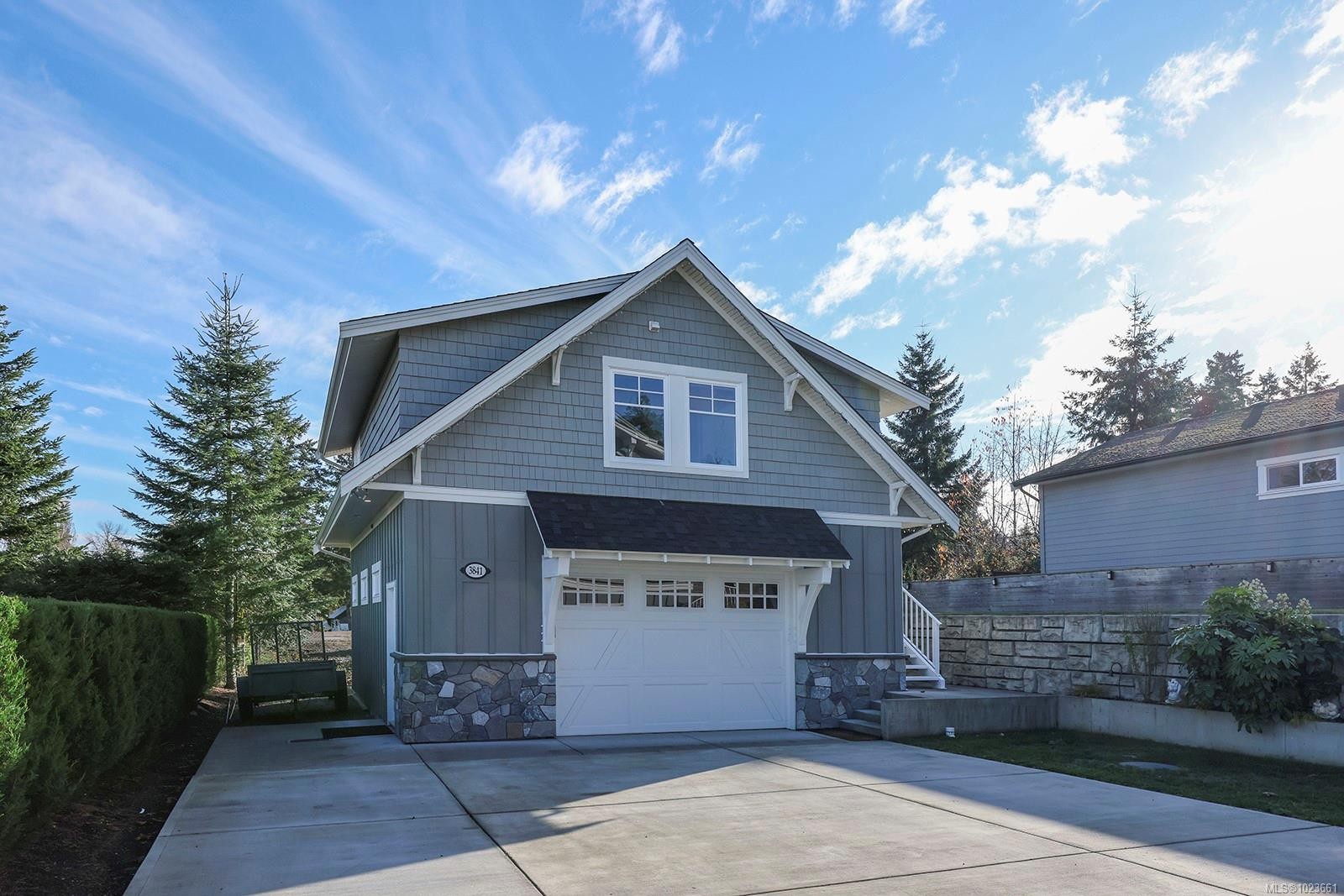 3839/3841 Ross Ave, Royston, BC