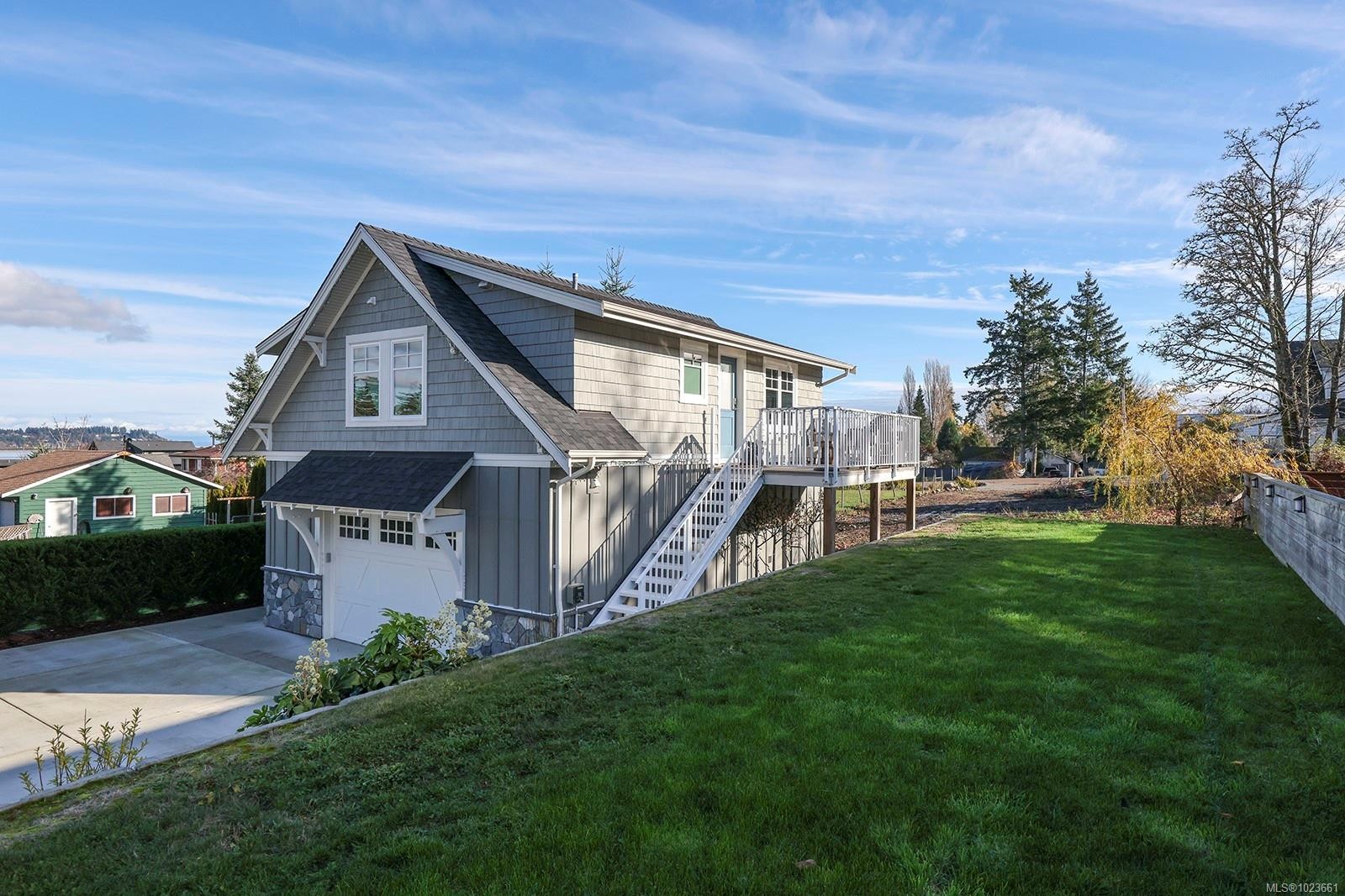 3839/3841 Ross Ave, Royston, BC