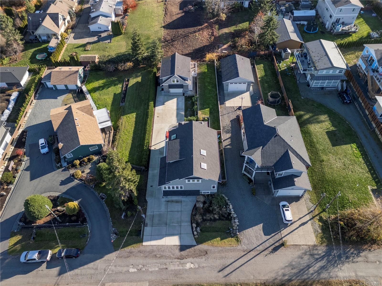 3839/3841 Ross Ave, Royston, BC