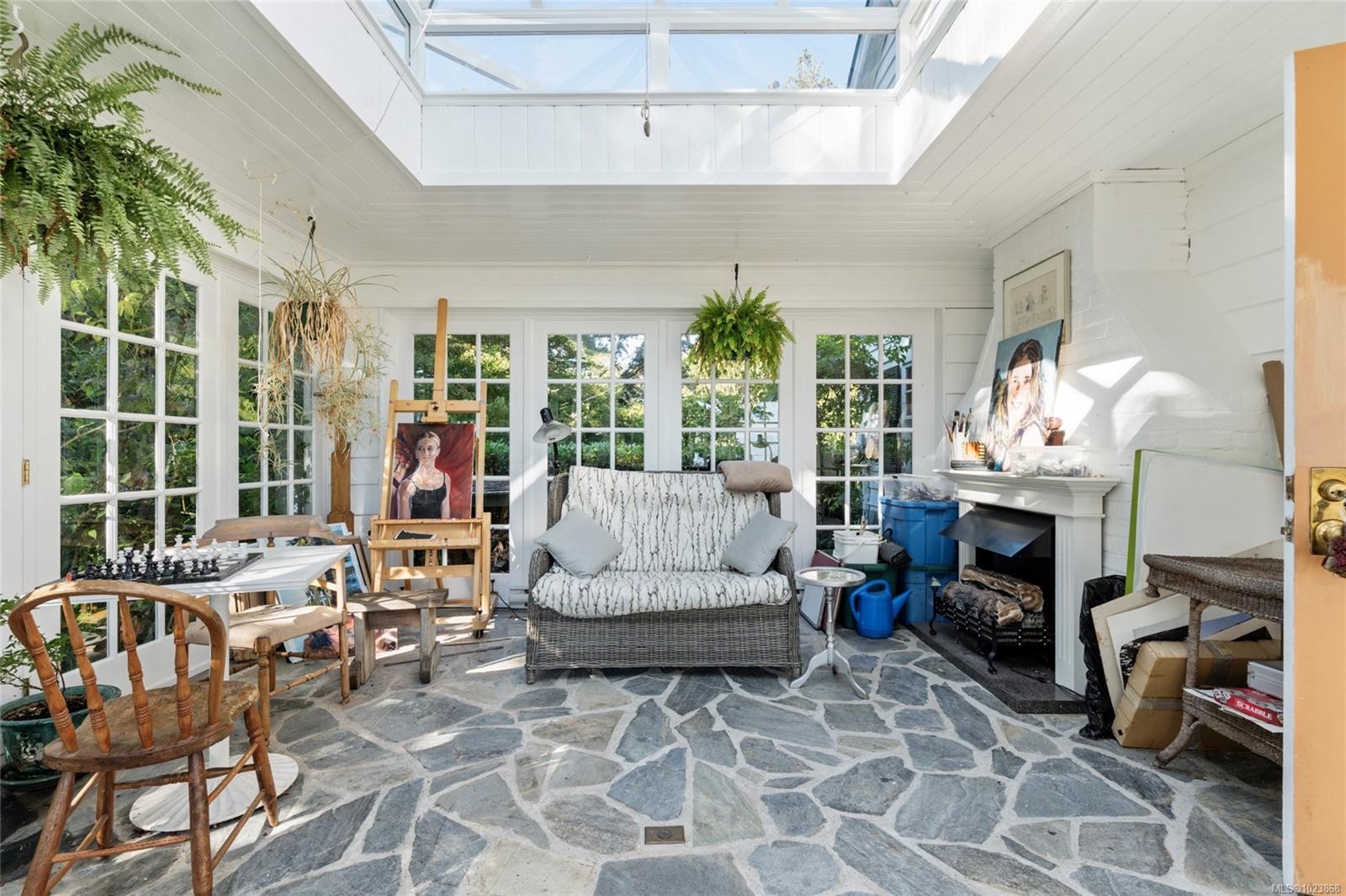 3045 Mcanally Rd, Saanich, BC