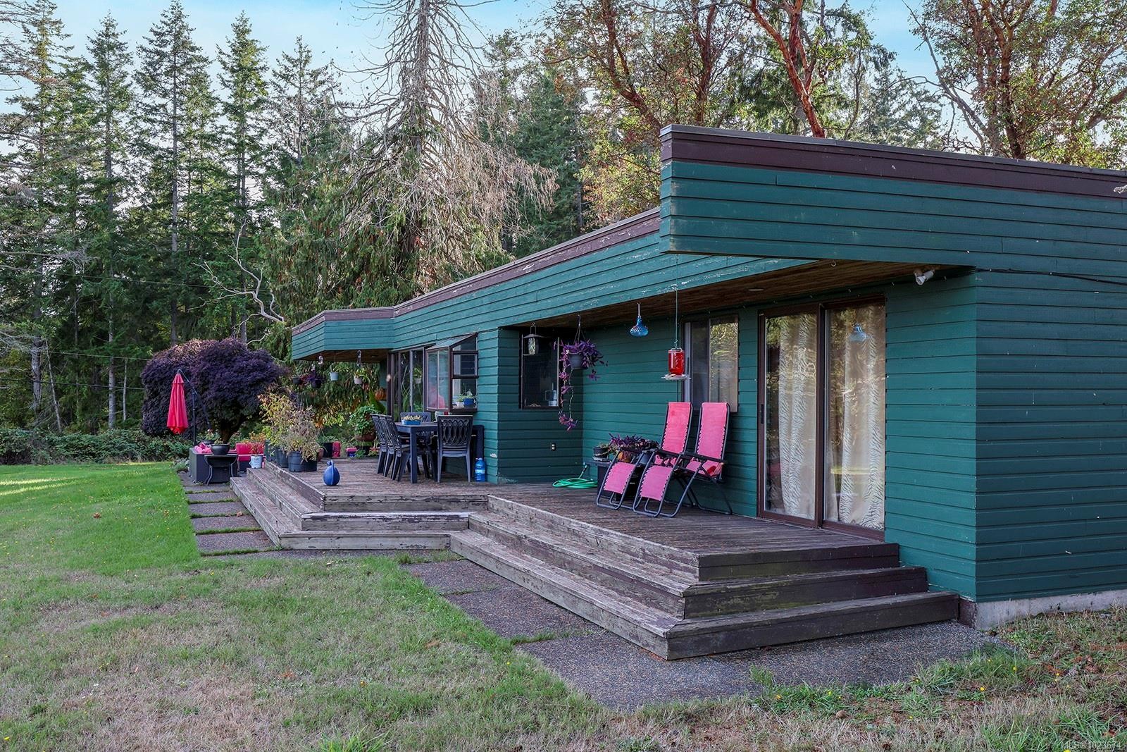 2980 Lofthouse Rd, Cassidy, BC - Outdoor