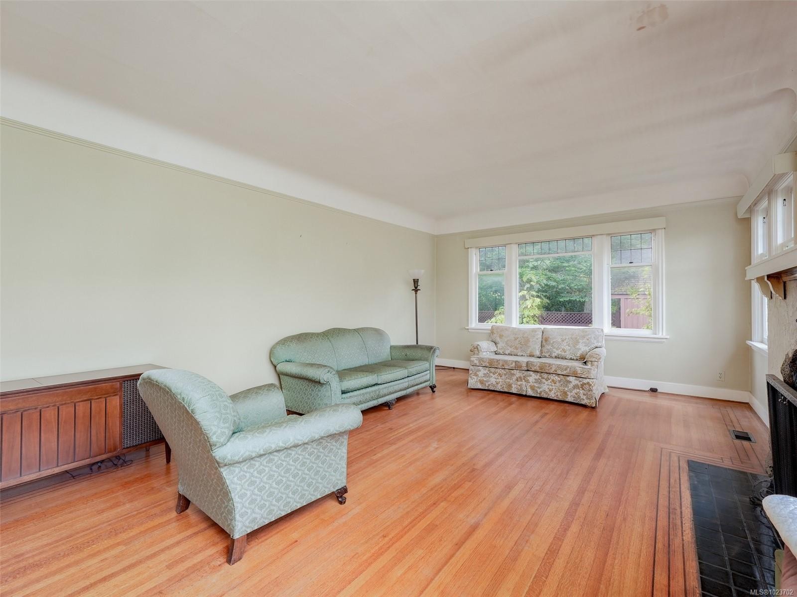 655 Linkleas Ave, Oak Bay, BC