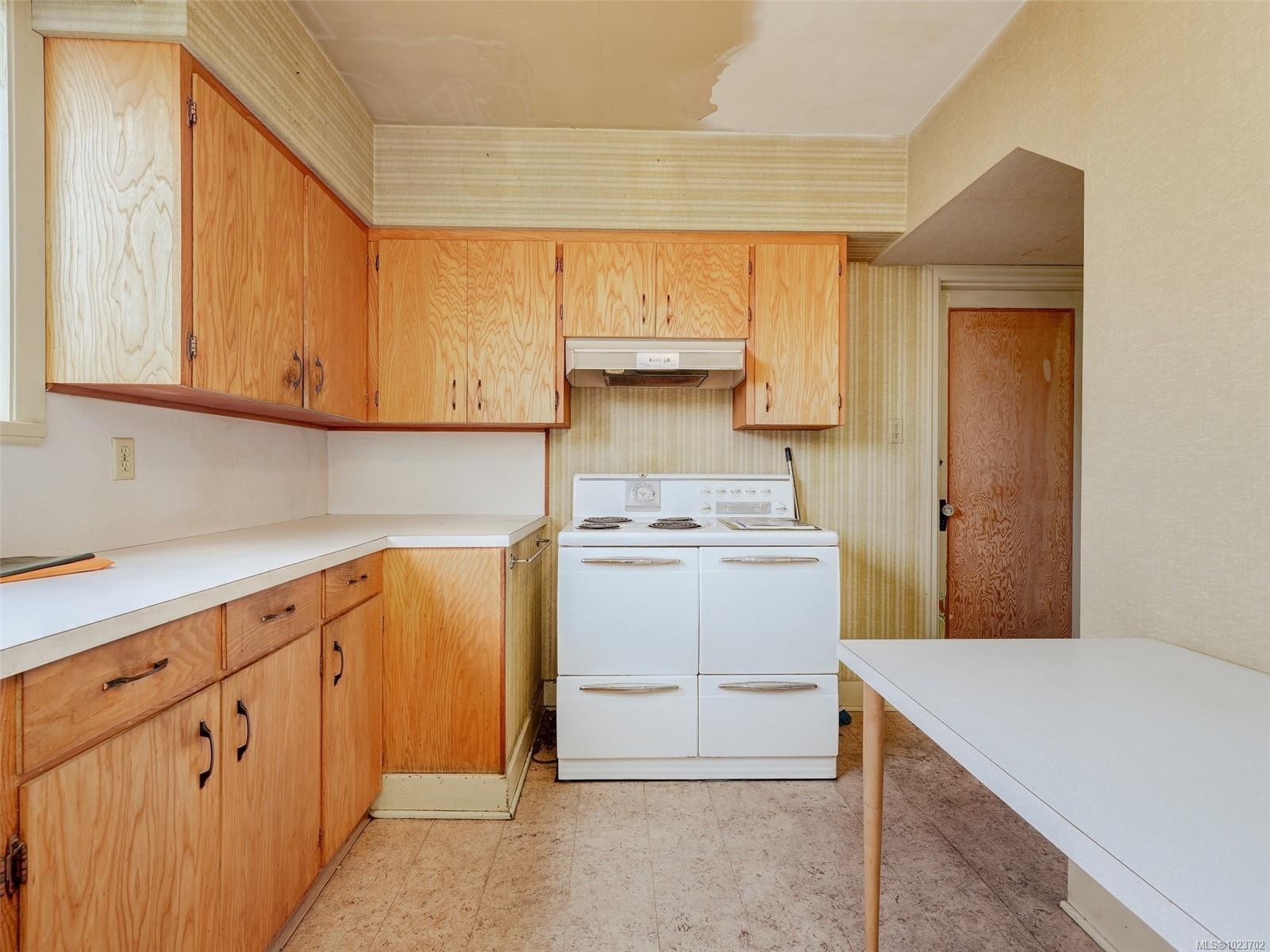 655 Linkleas Ave, Oak Bay, BC