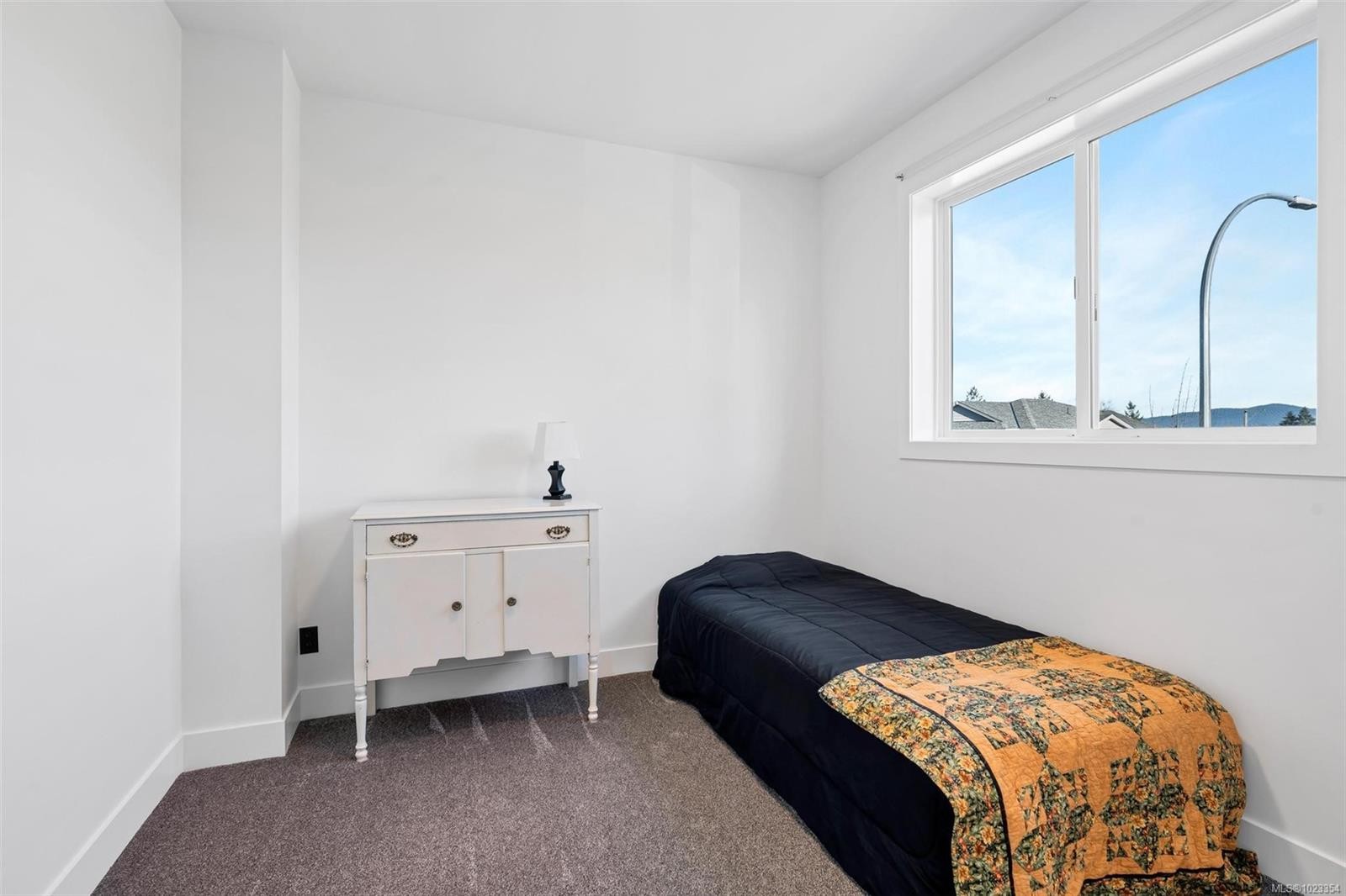 4356 Bains Mill Rd, Duncan, BC - Indoor Photo Showing Bedroom