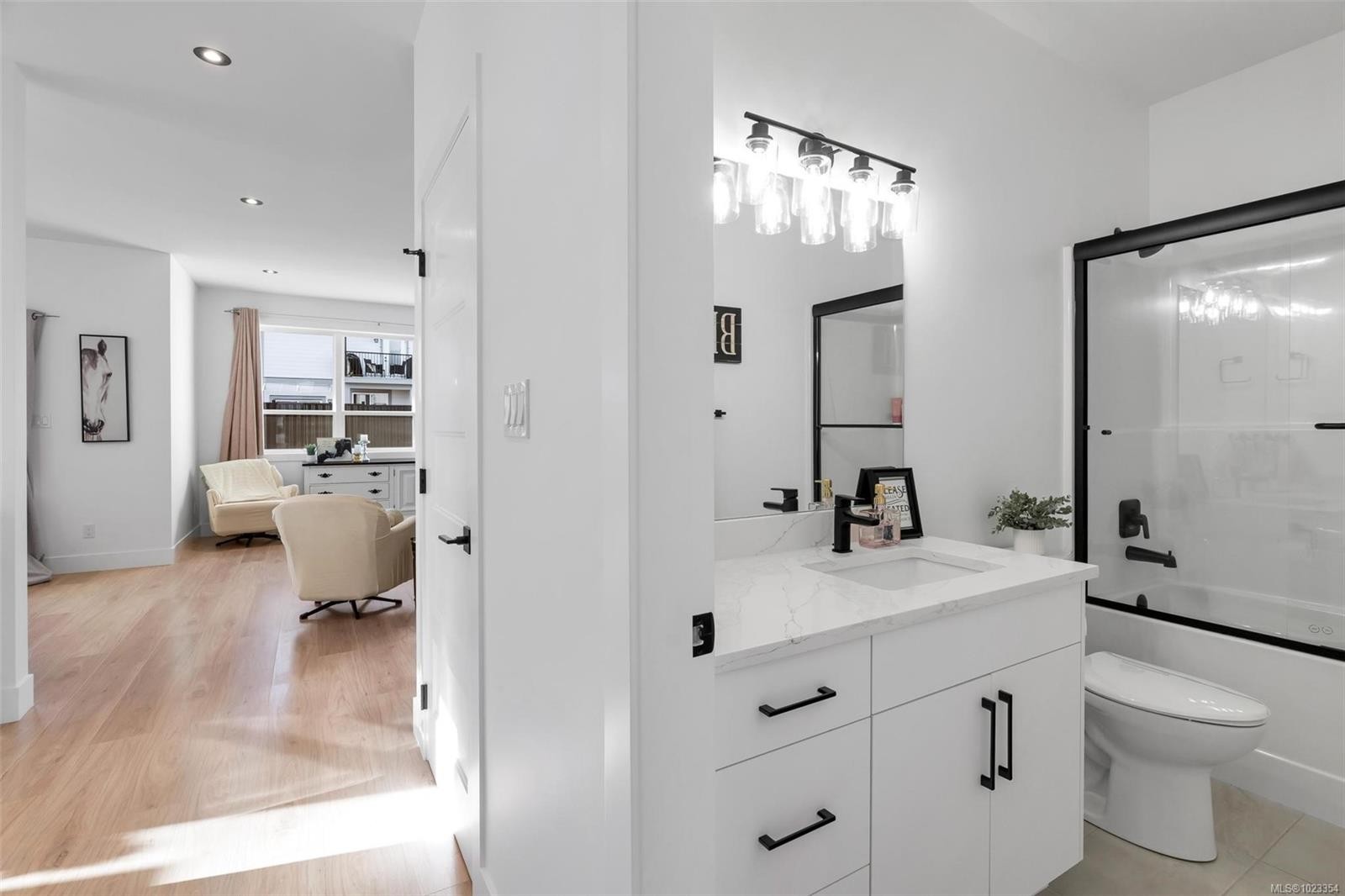 4356 Bains Mill Rd, Duncan, BC - Indoor Photo Showing Bathroom