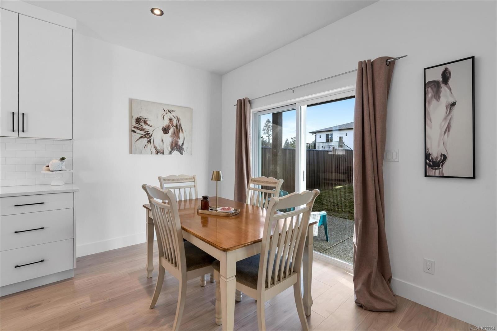 4356 Bains Mill Rd, Duncan, BC - Indoor Photo Showing Dining Room