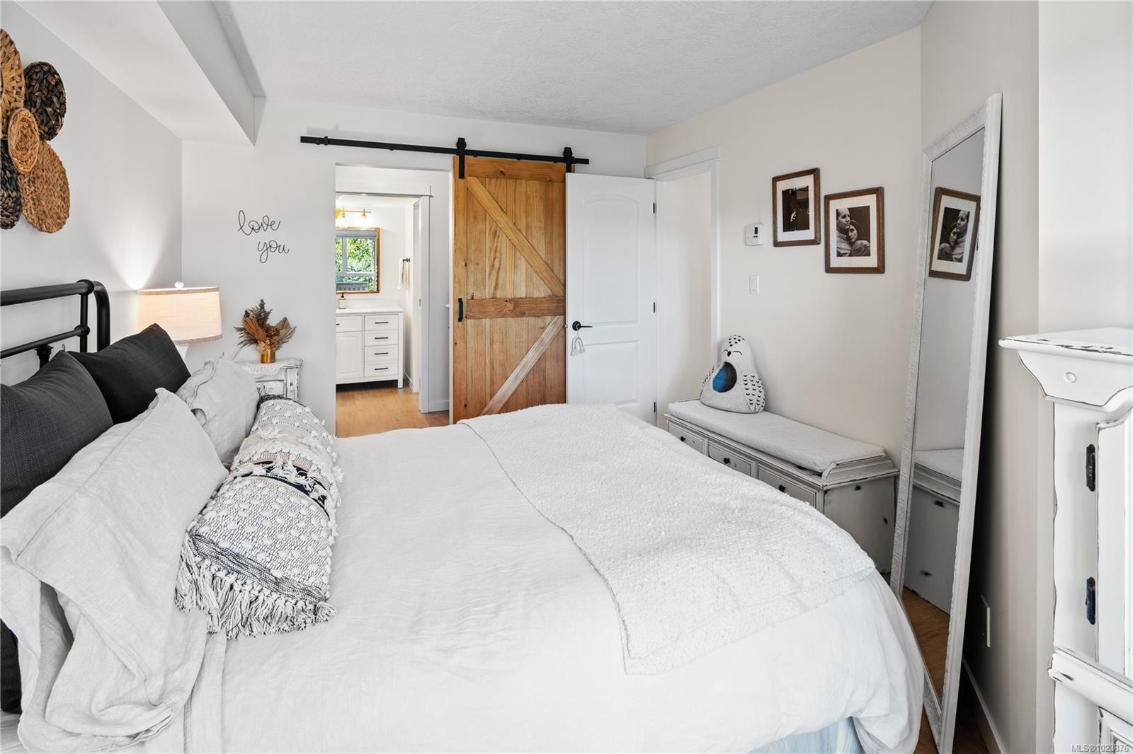 220-2245 James White Blvd, Sidney, BC - Indoor Photo Showing Bedroom