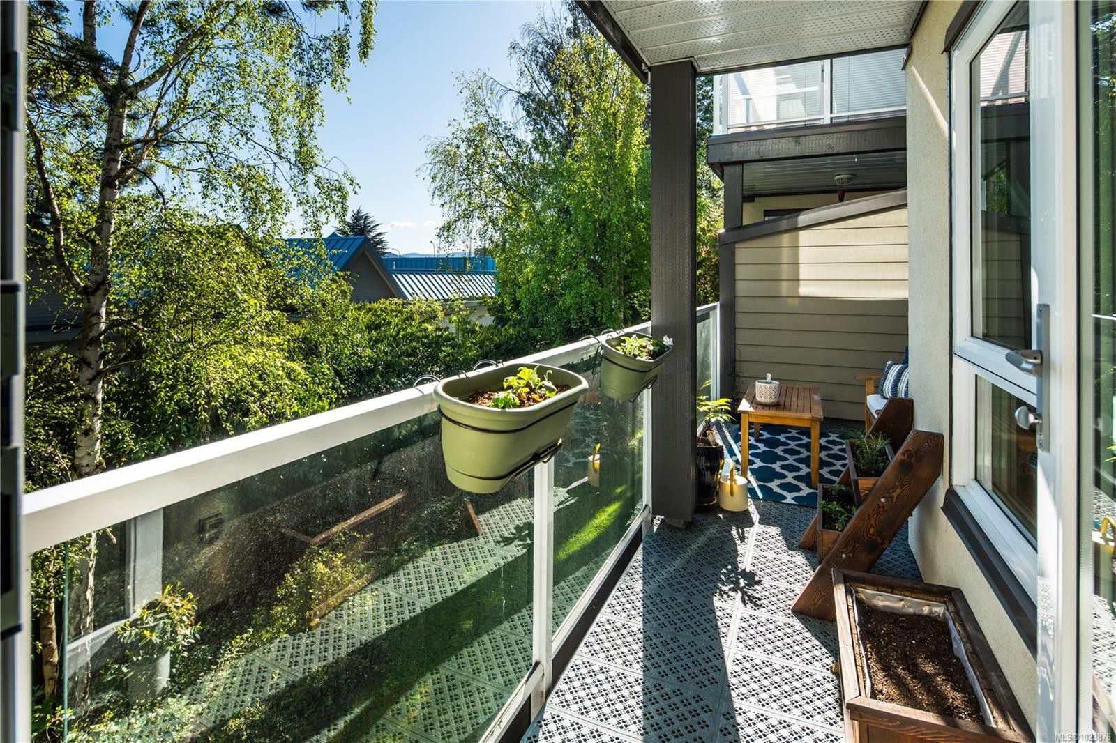 220-2245 James White Blvd, Sidney, BC - Outdoor With Exterior